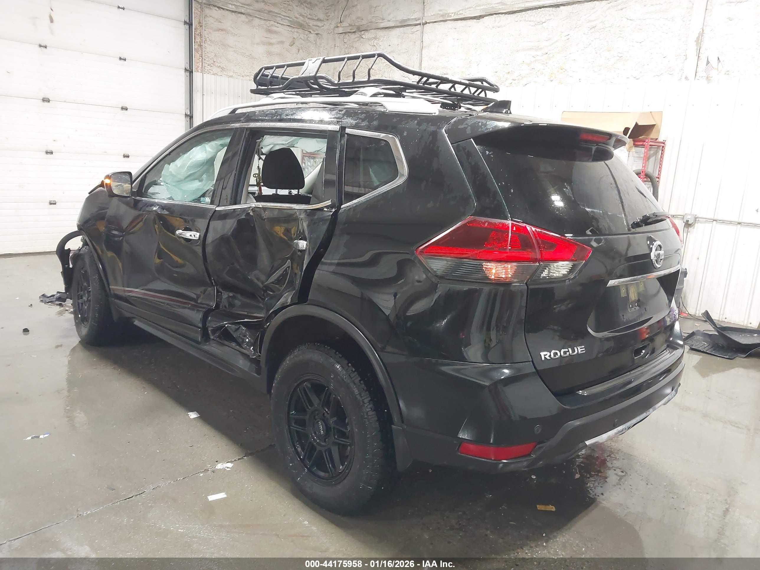NISSAN ROGUE image 3