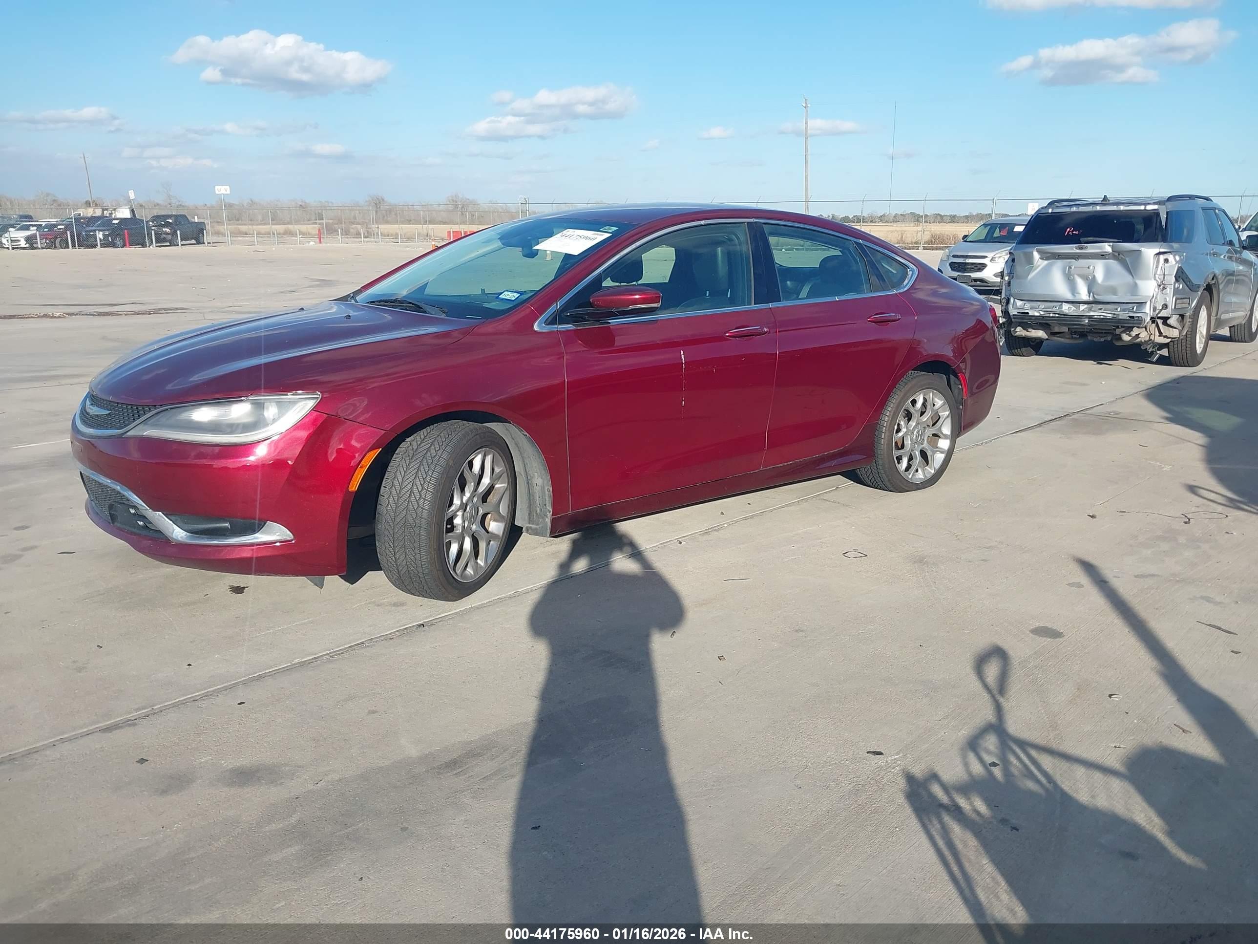 CHRYSLER 200 image 2