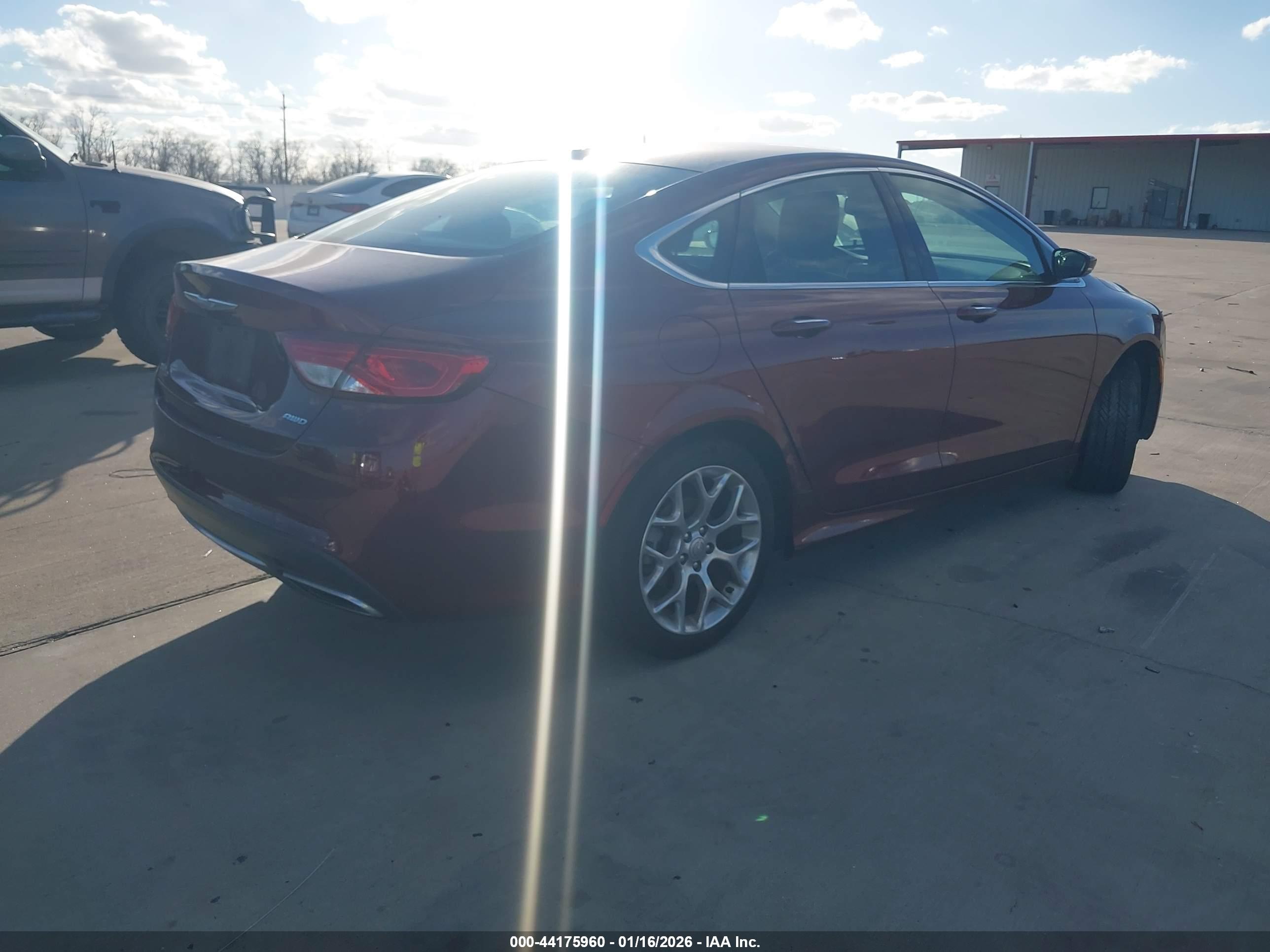 CHRYSLER 200 image 4