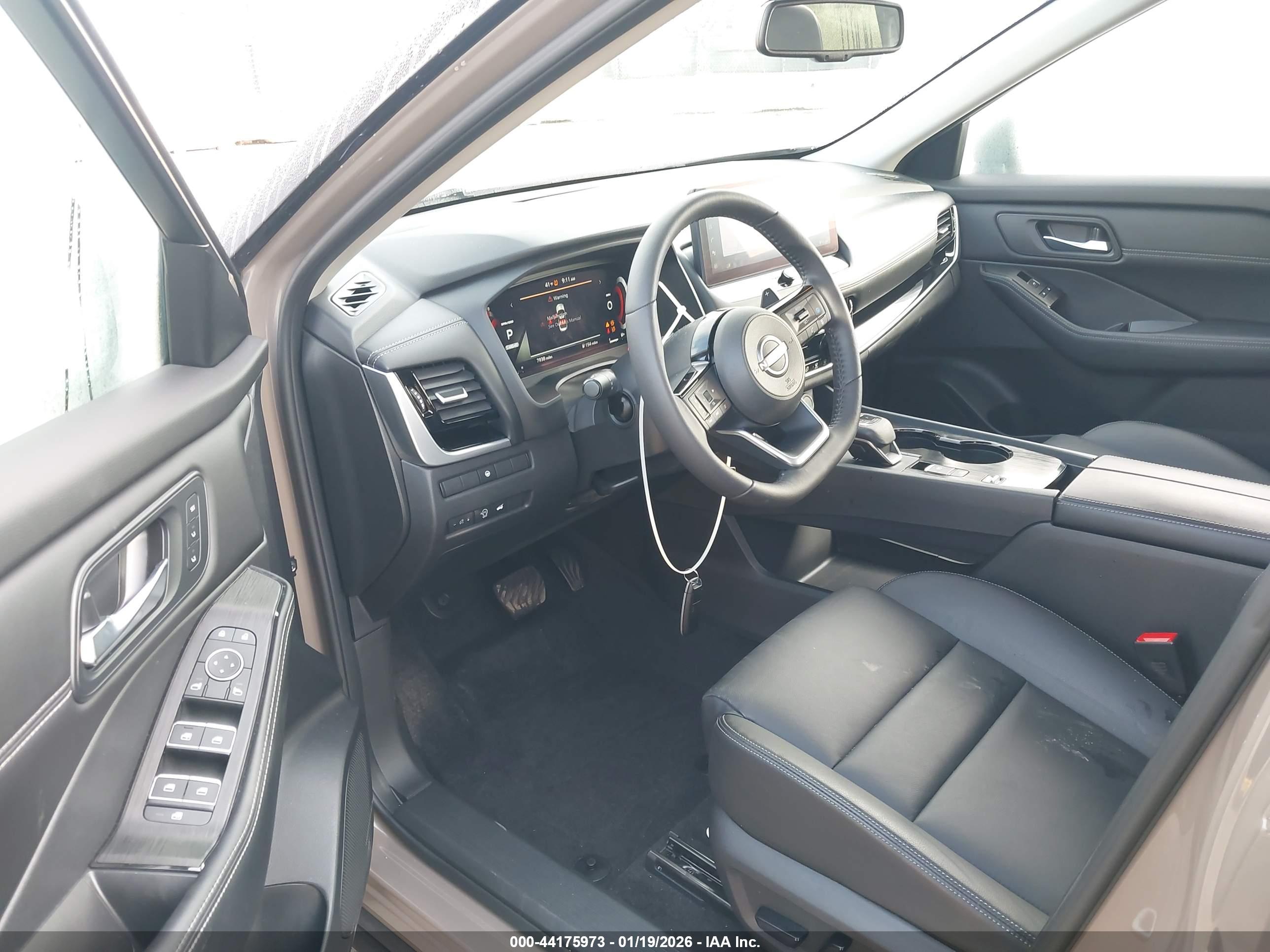 NISSAN ROGUE image 5