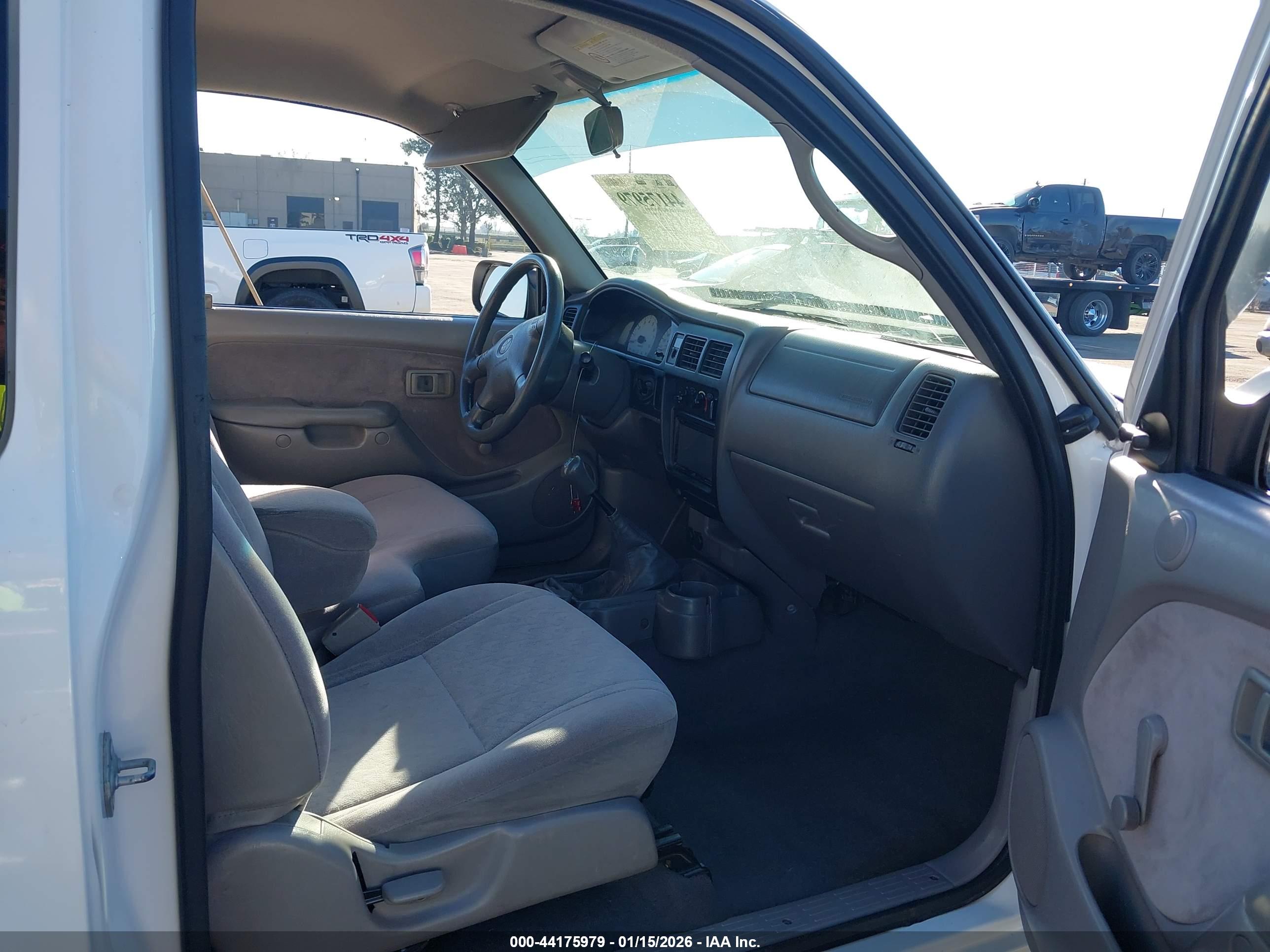 TOYOTA TACOMA image 5