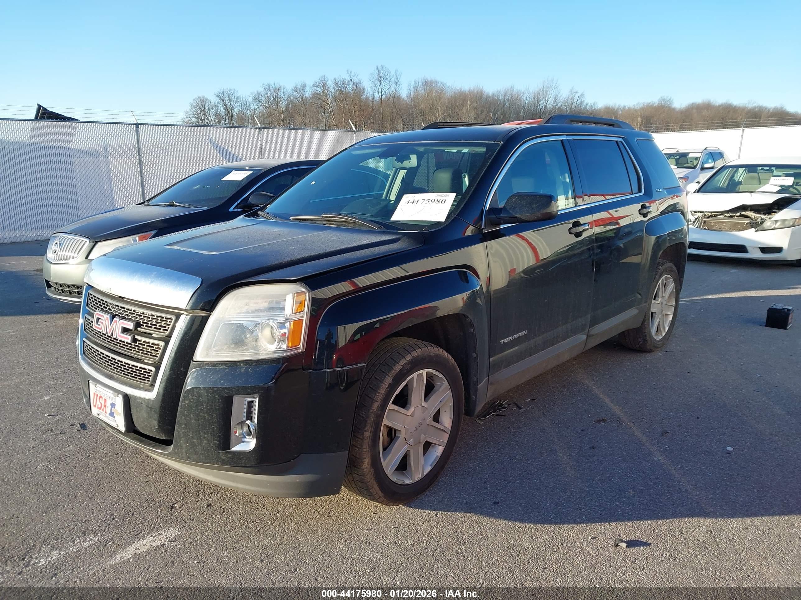 GMC TERRAIN image 2