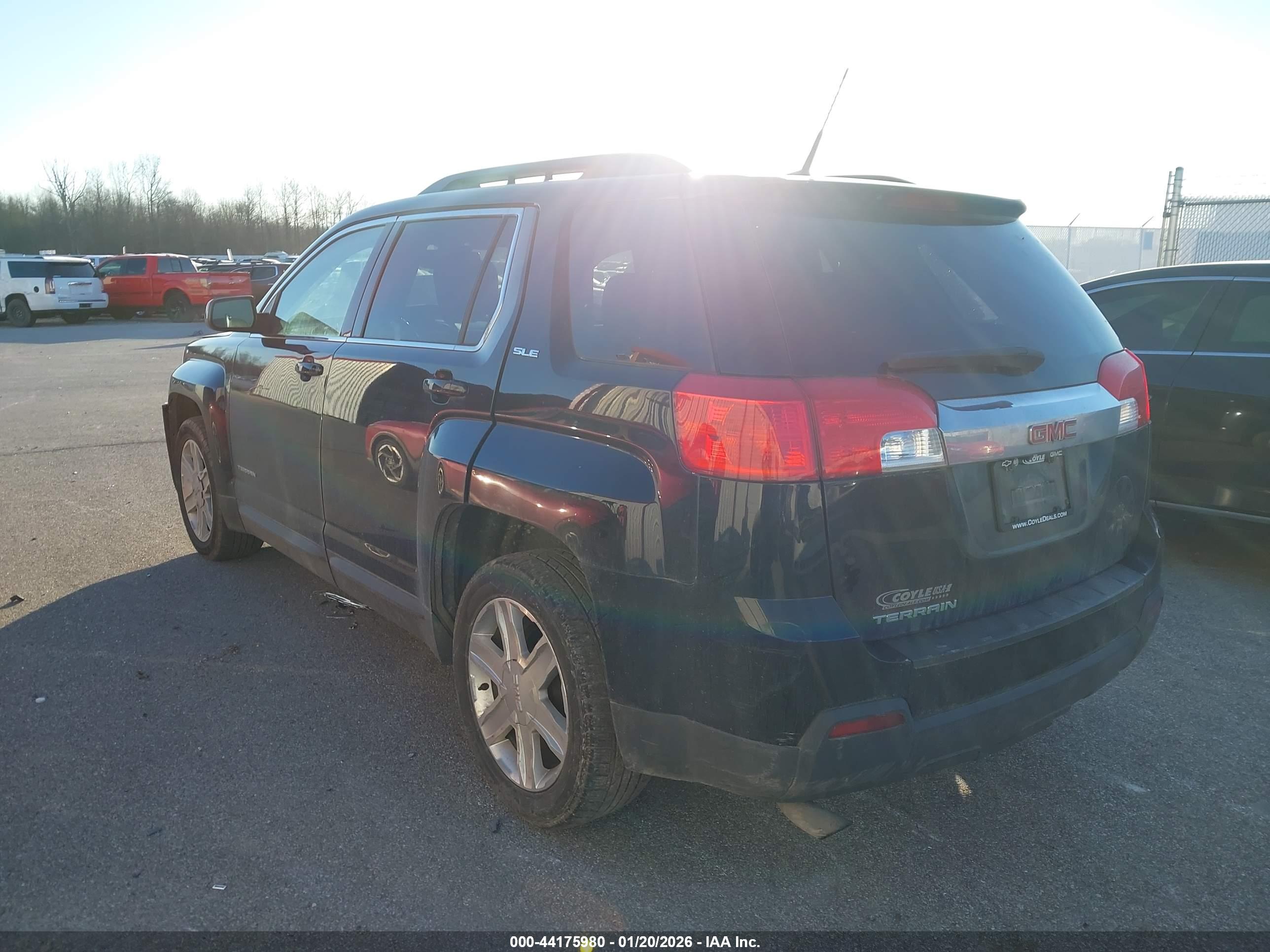 GMC TERRAIN image 3