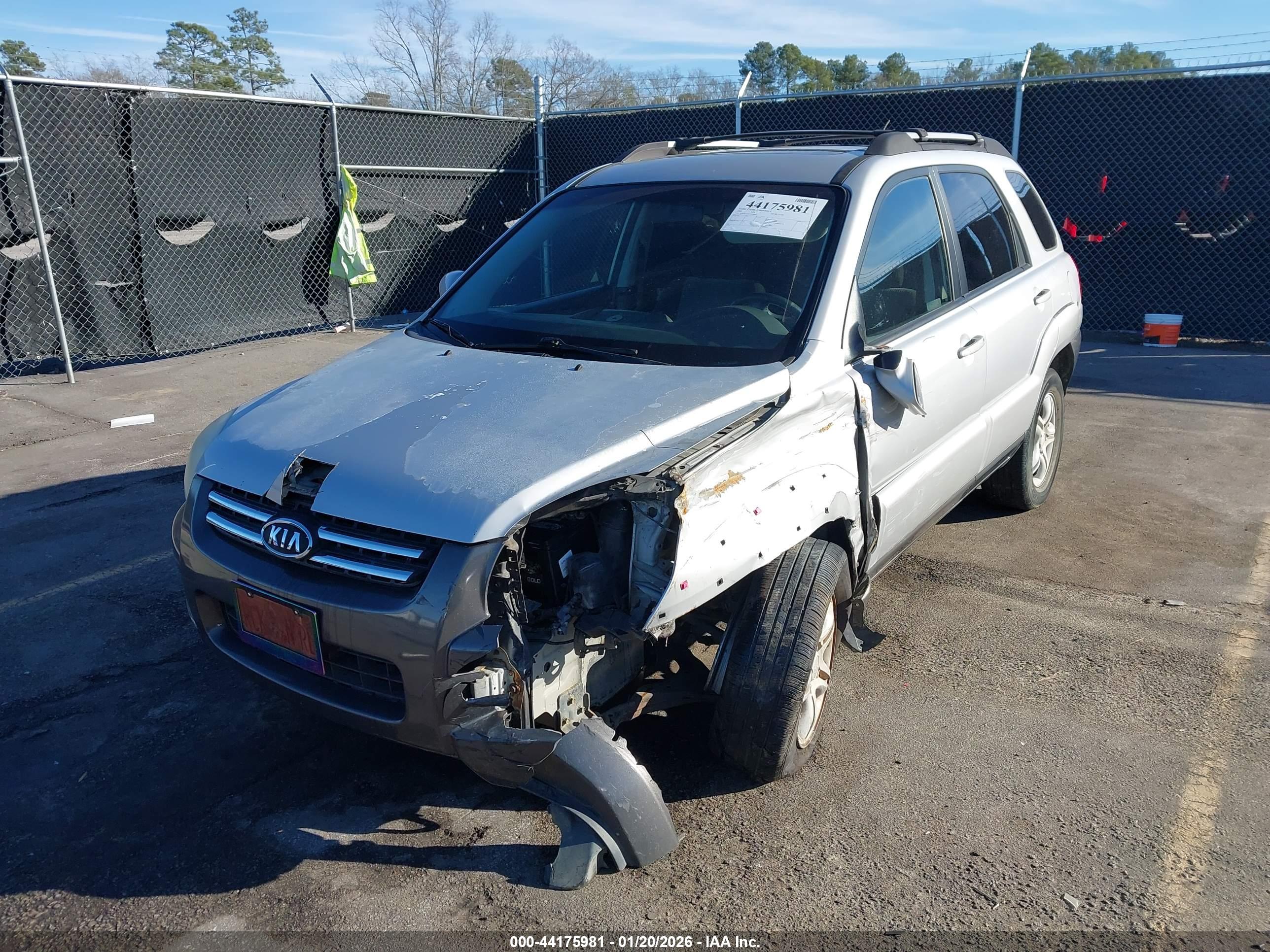 KIA SPORTAGE image 2