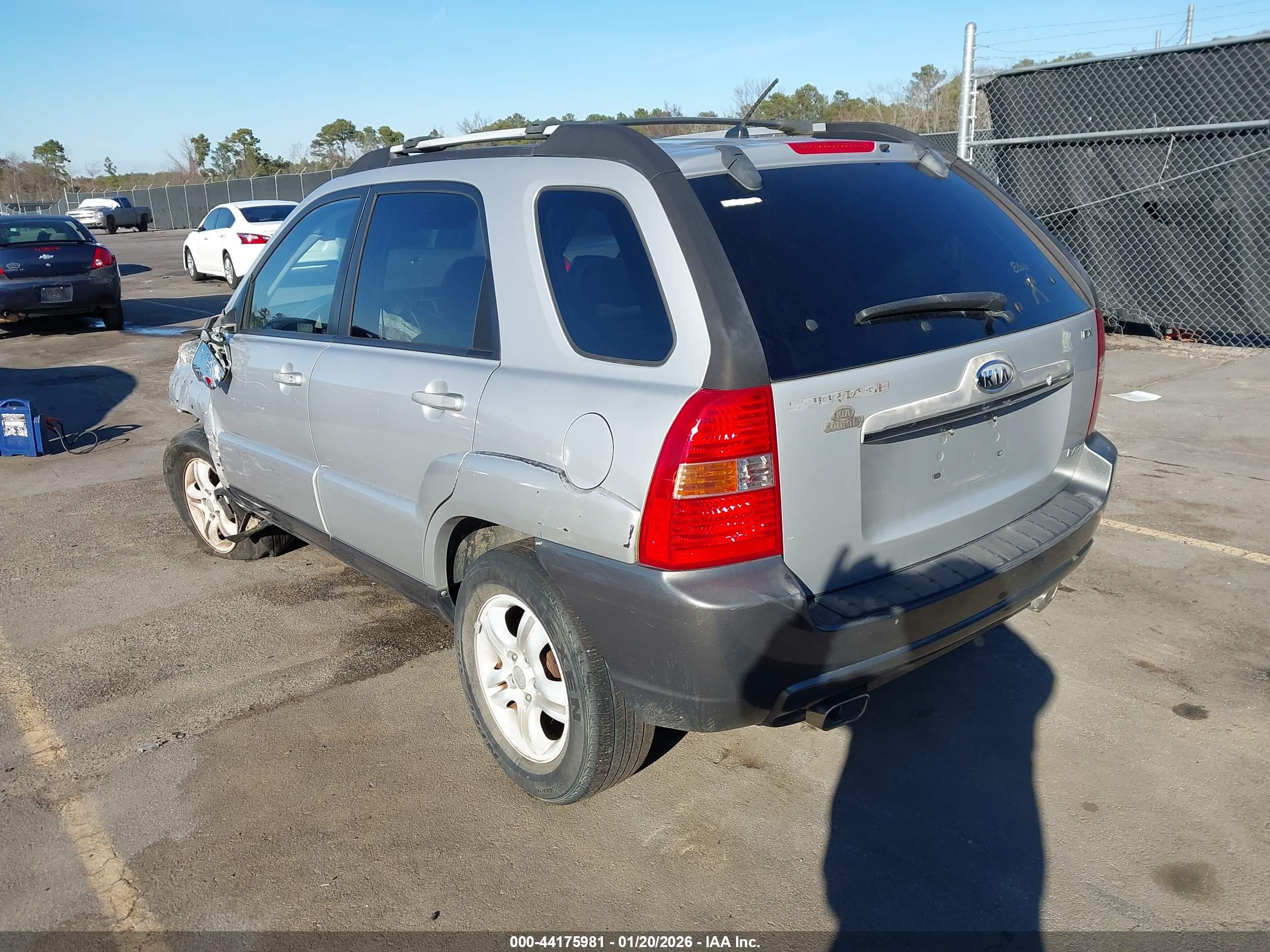 KIA SPORTAGE image 3