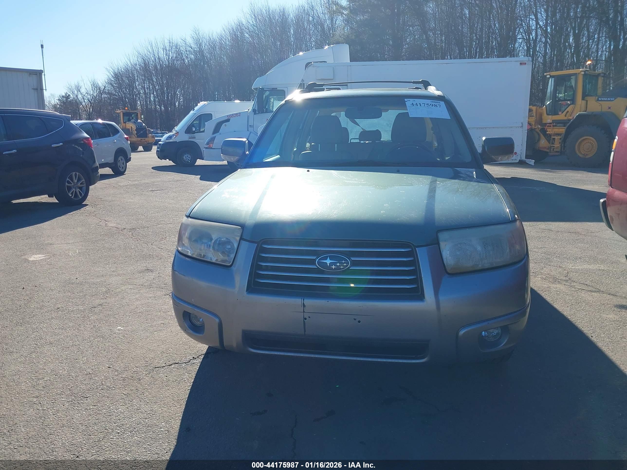SUBARU FORESTER image 6