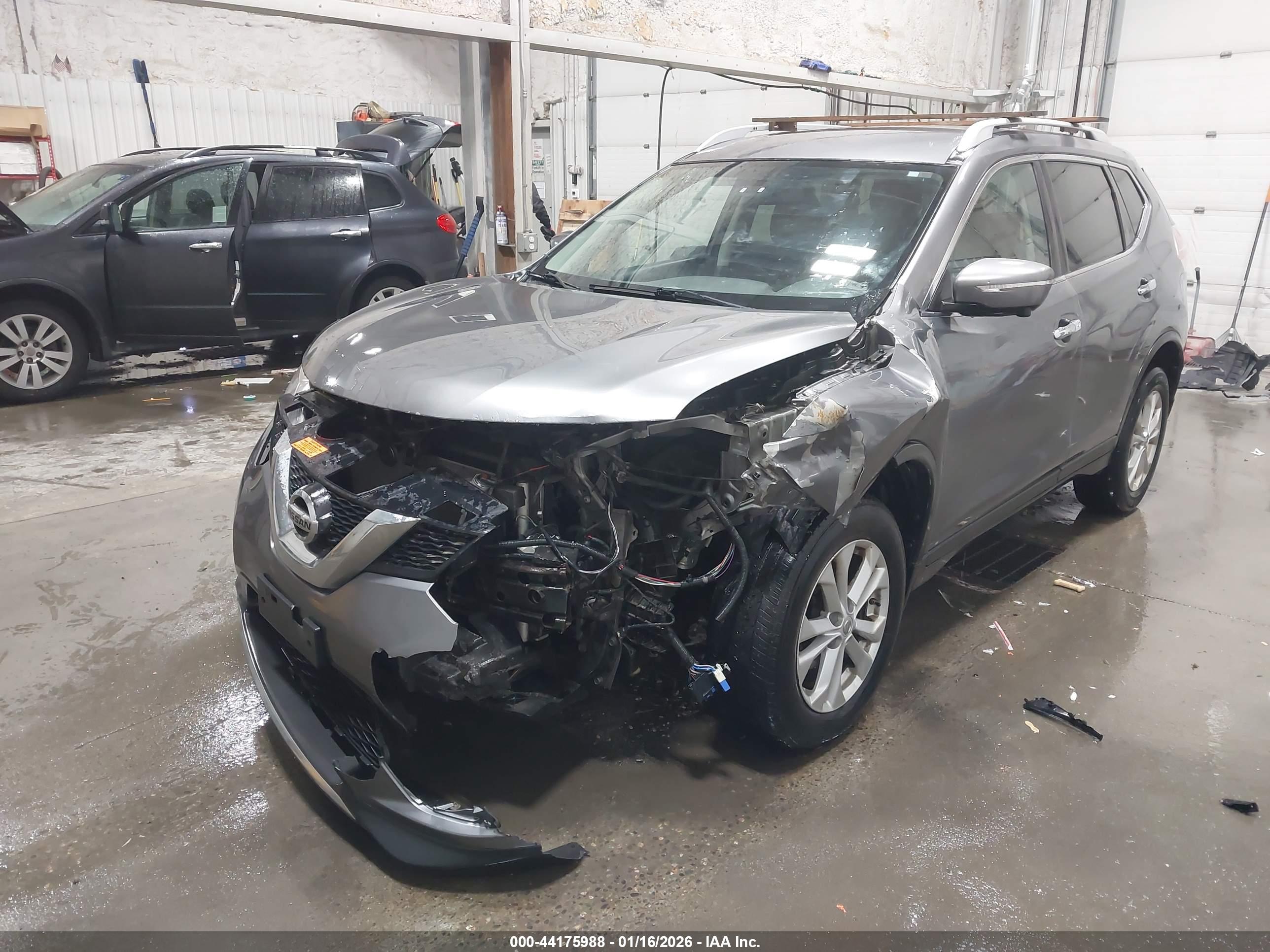 NISSAN ROGUE image 2
