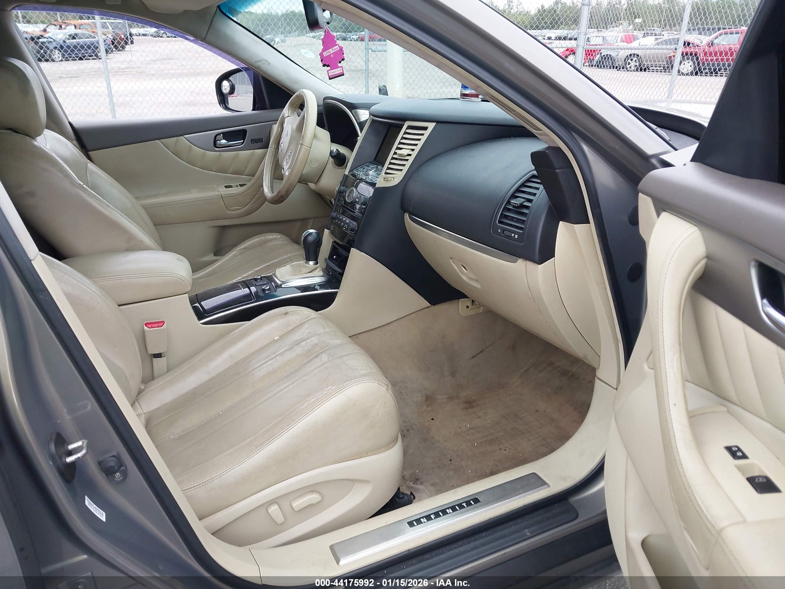 INFINITI FX35 image 5