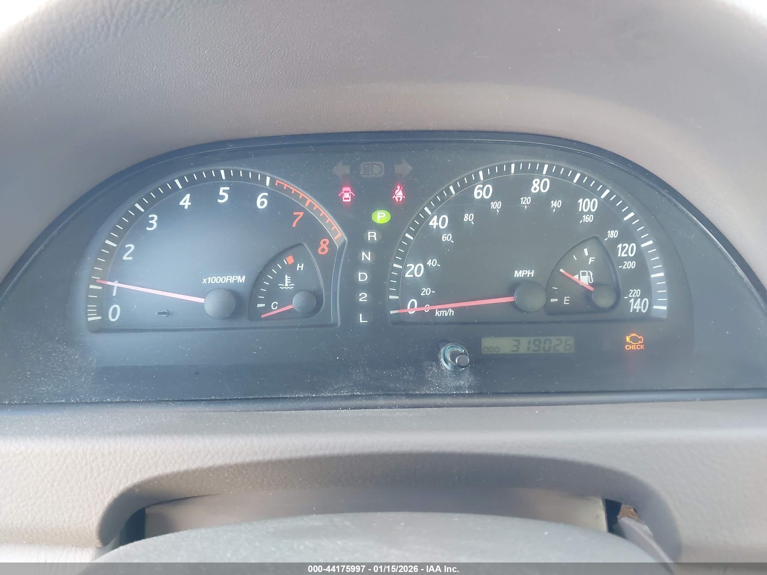 TOYOTA CAMRY image 7