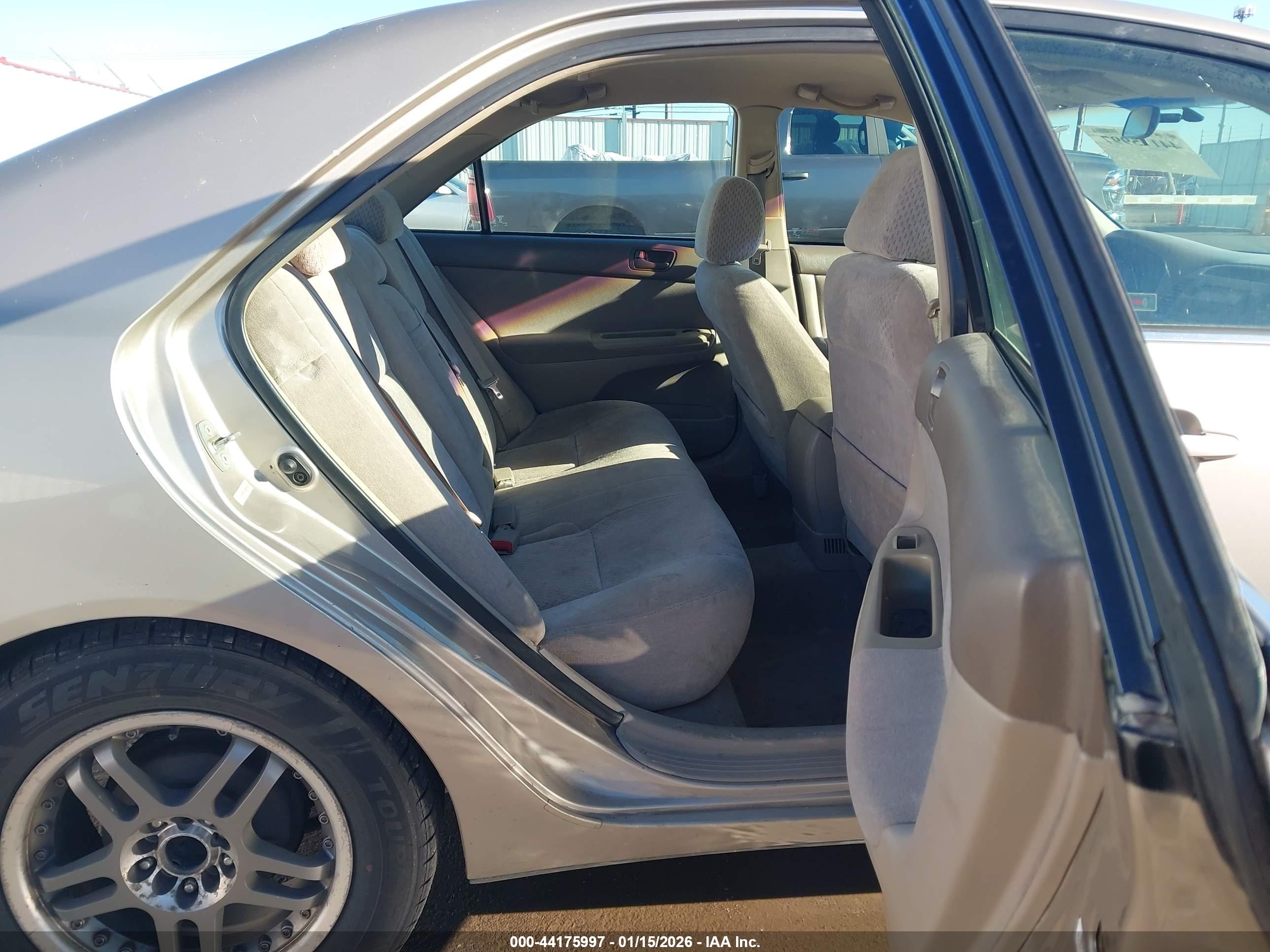 TOYOTA CAMRY image 8