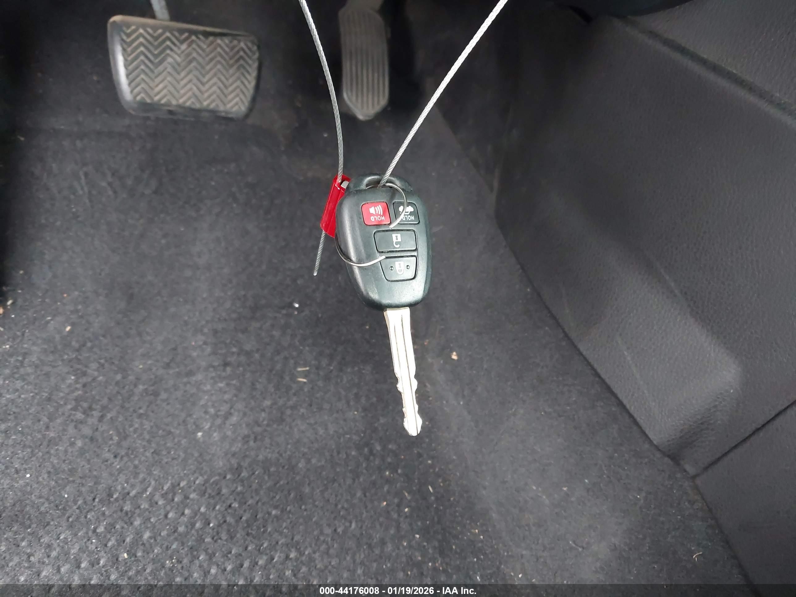 TOYOTA COROLLA image 11