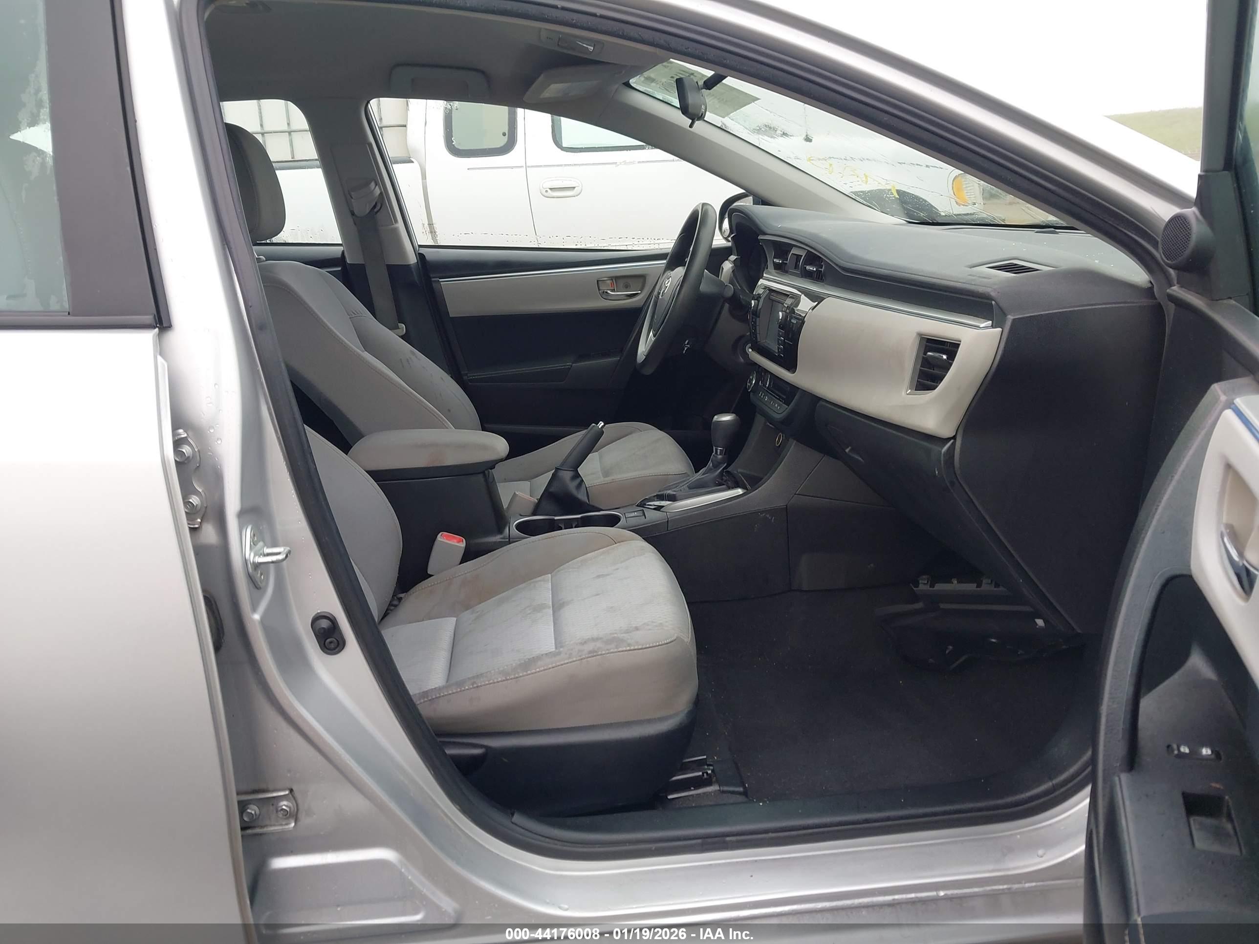 TOYOTA COROLLA image 5