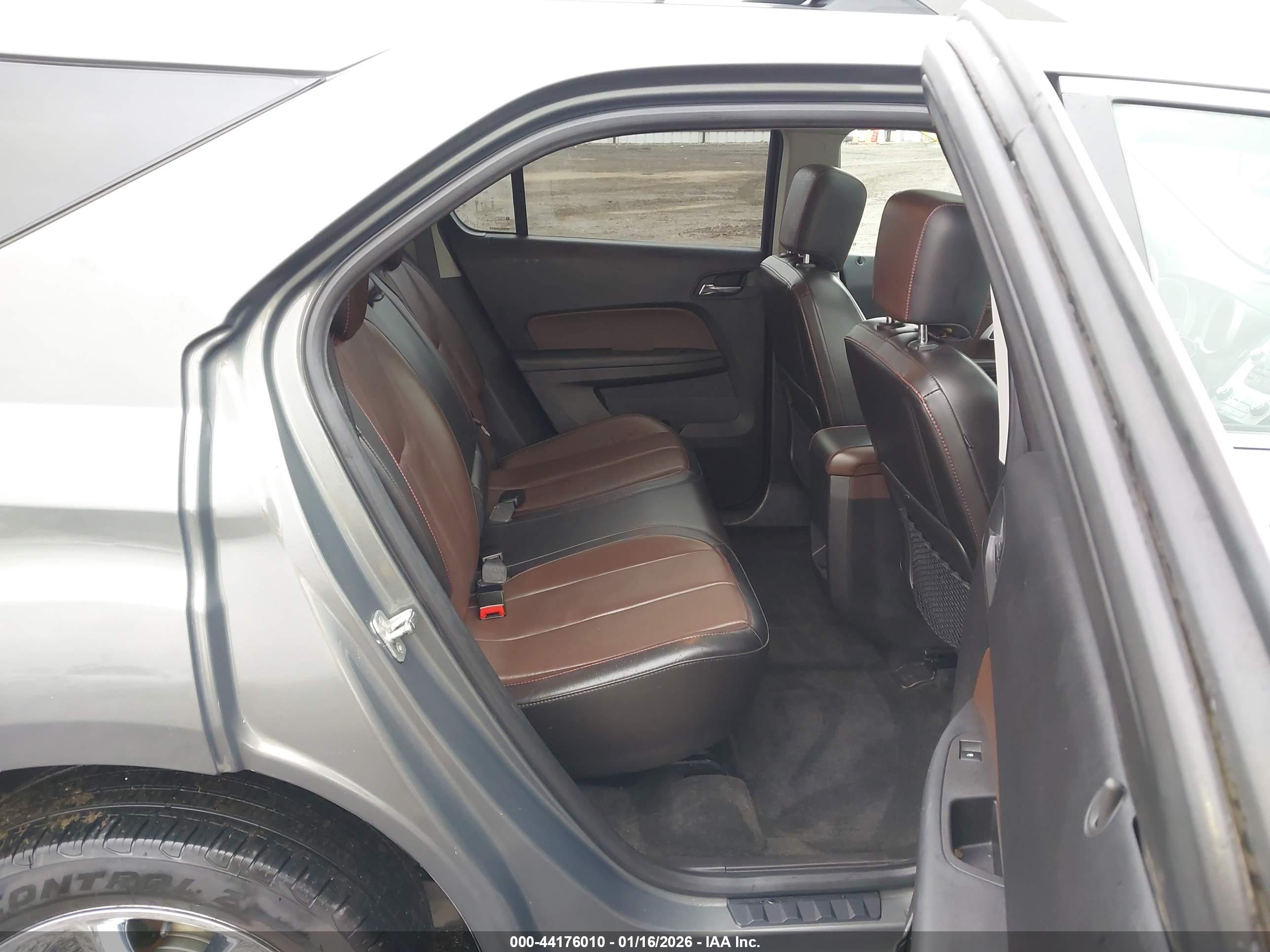 CHEVROLET EQUINOX image 8