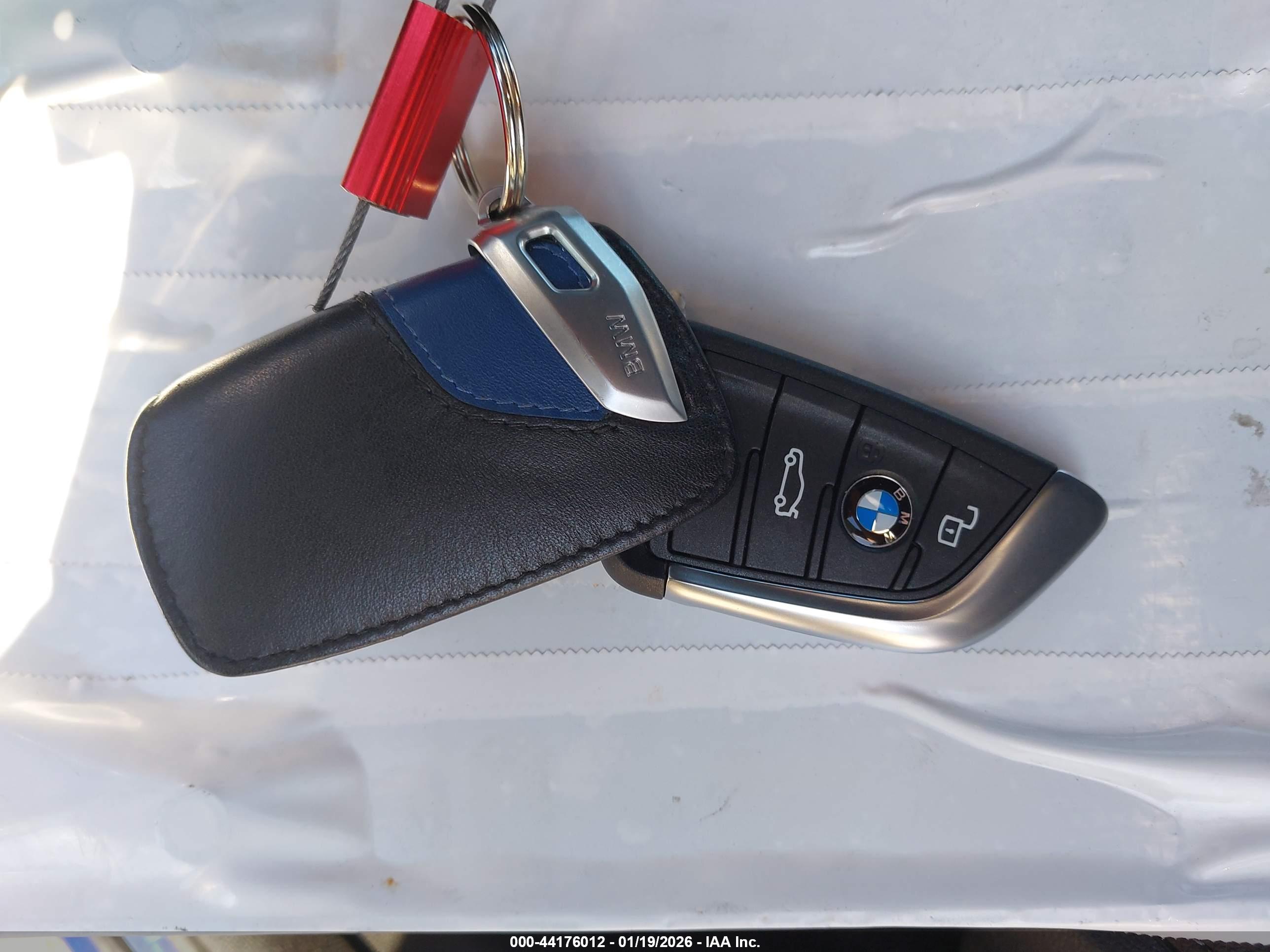 BMW 3 image 11