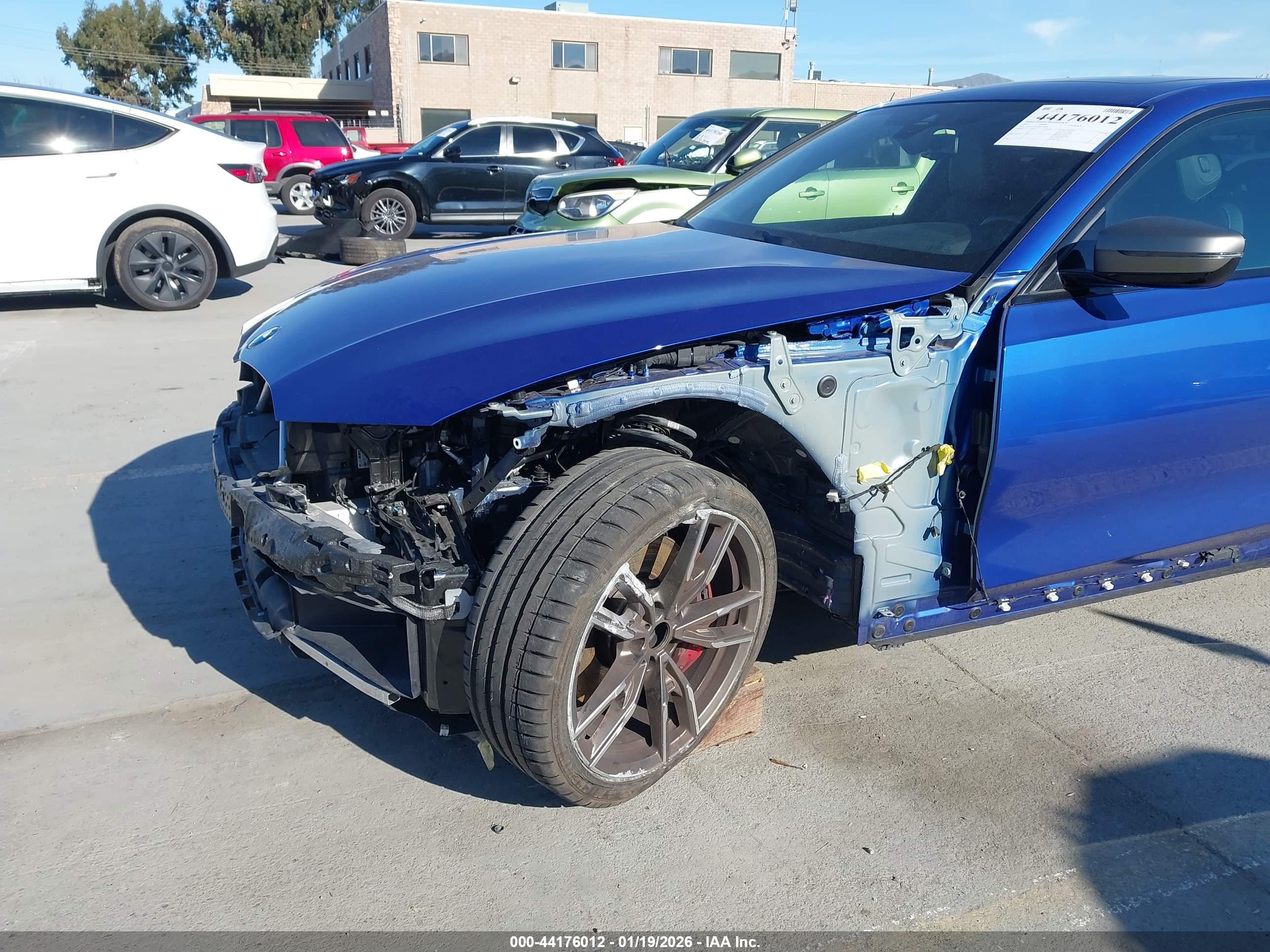 BMW 3 image 6