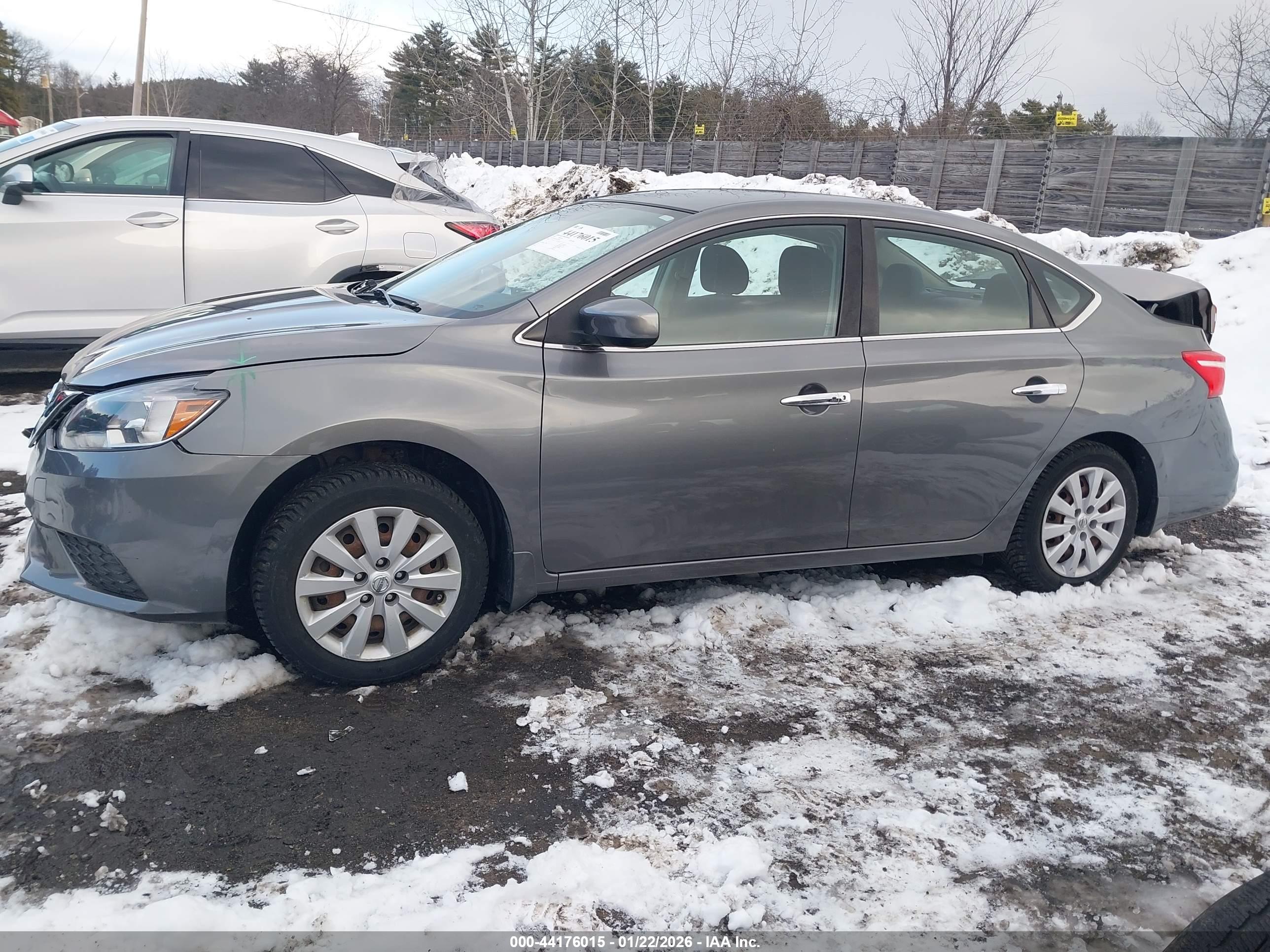 NISSAN SENTRA image 2