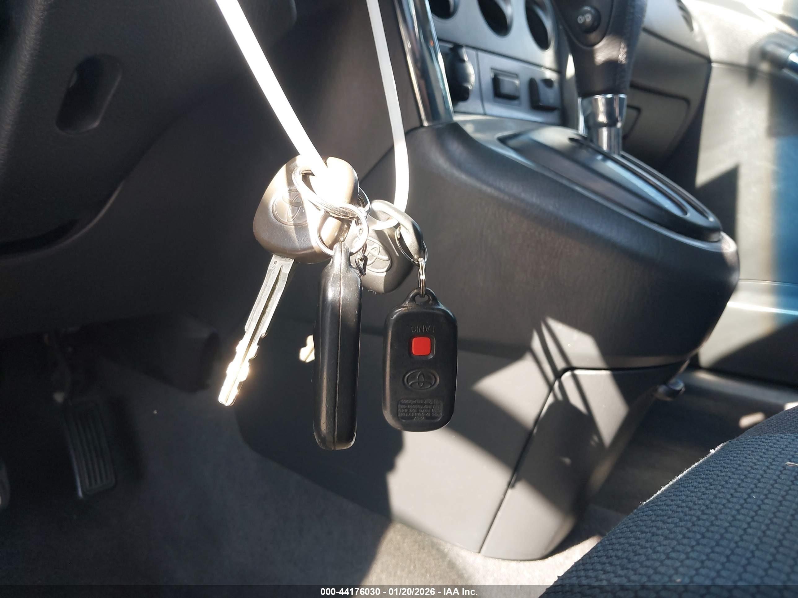 TOYOTA MATRIX image 11