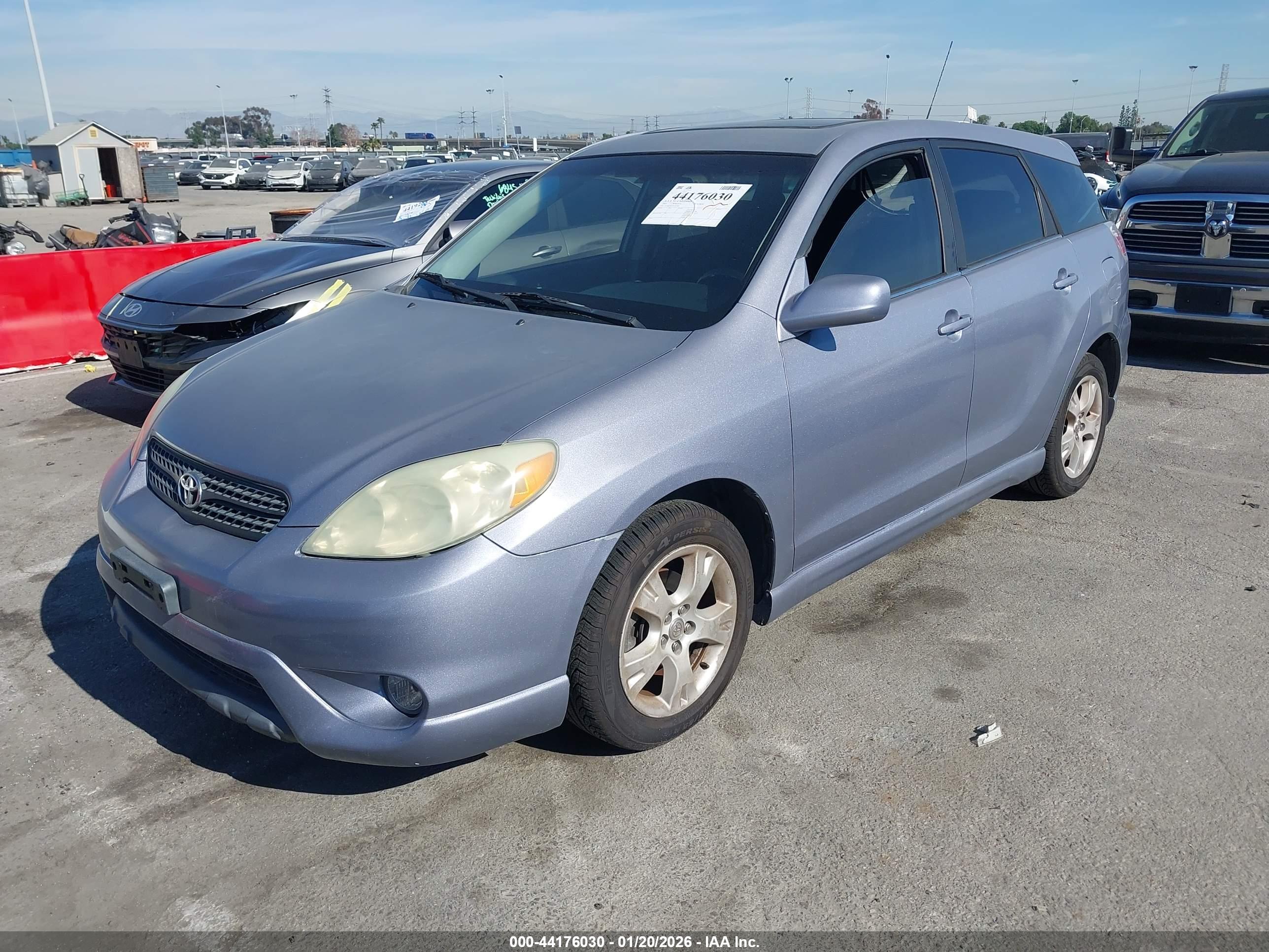 TOYOTA MATRIX image 2