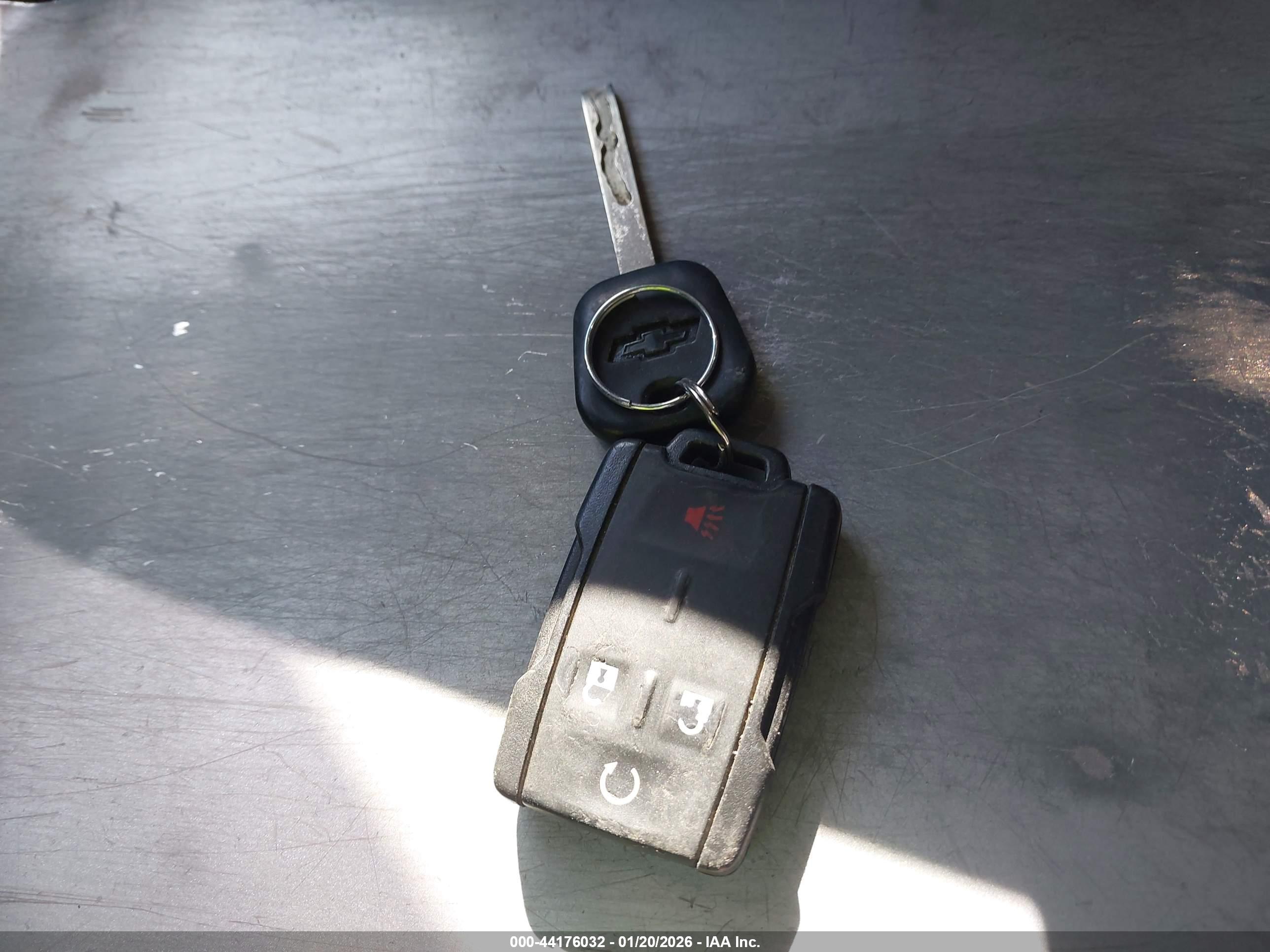 CHEVROLET SILVERADO image 11