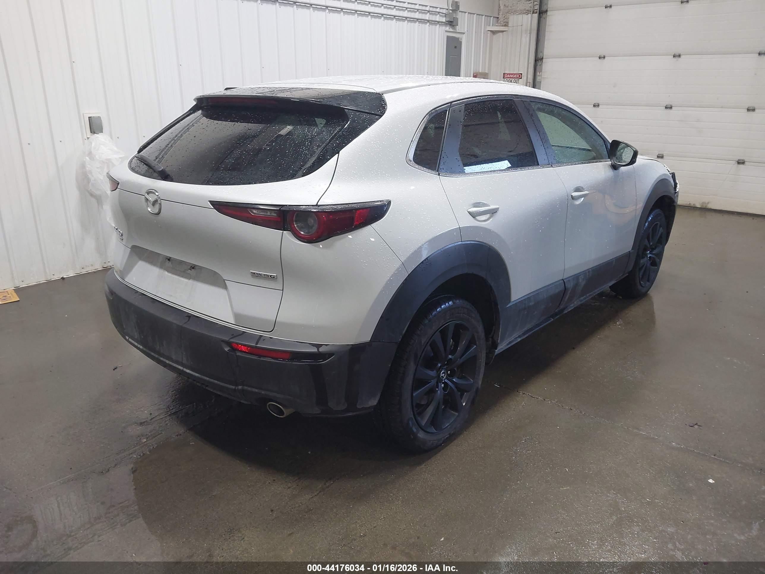 MAZDA CX-30 image 4