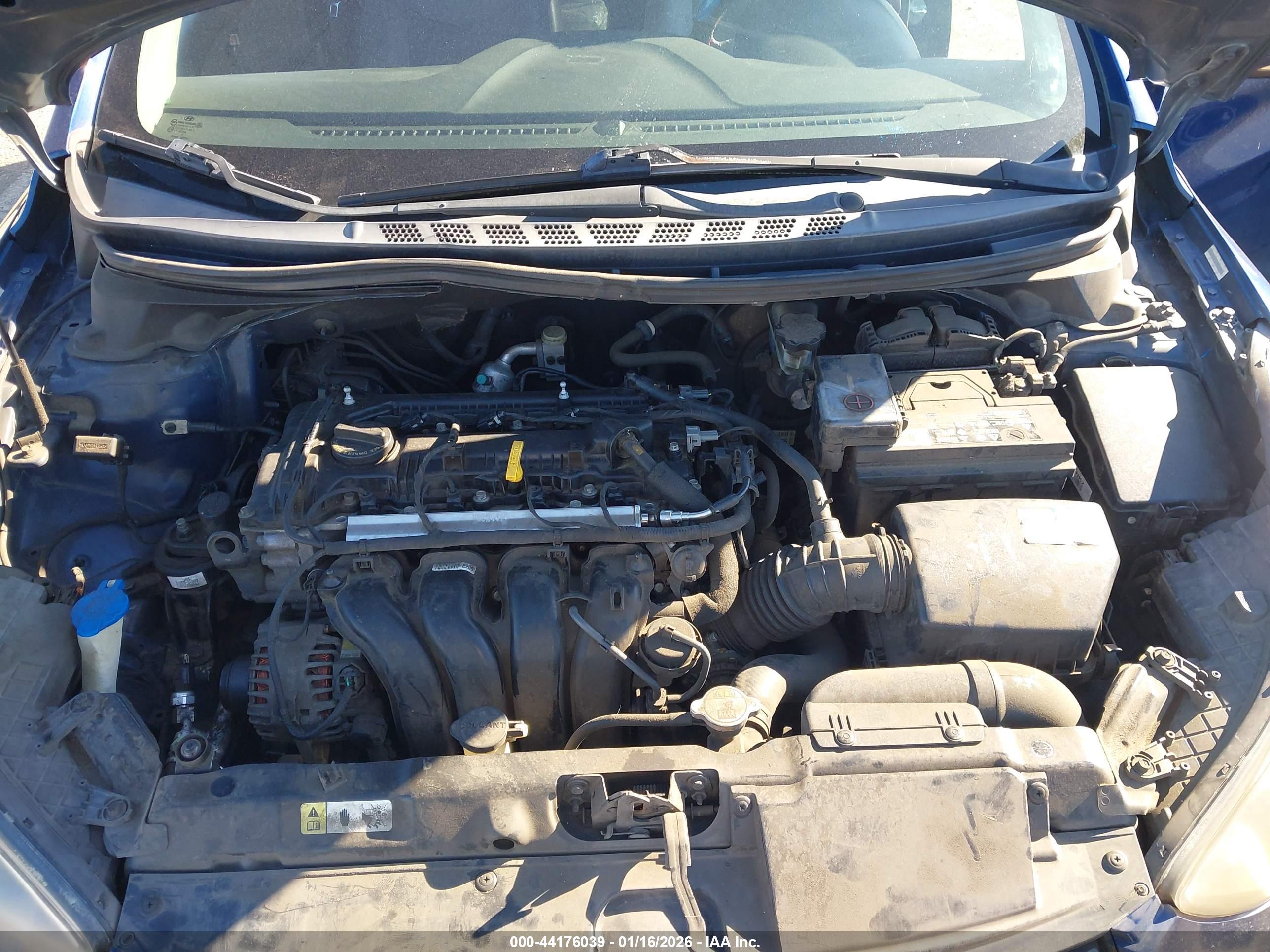HYUNDAI ELANTRA image 10