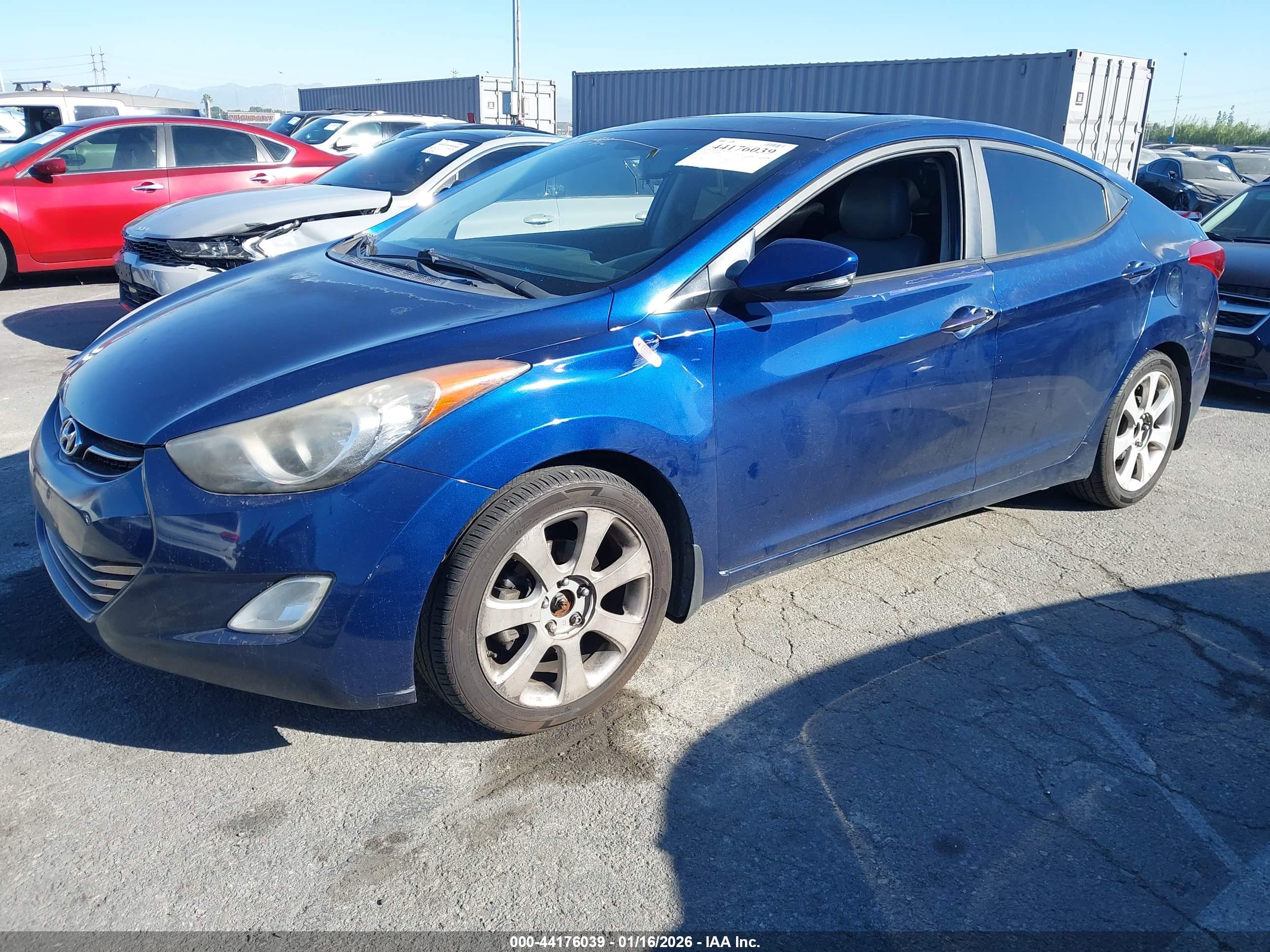 HYUNDAI ELANTRA image 2