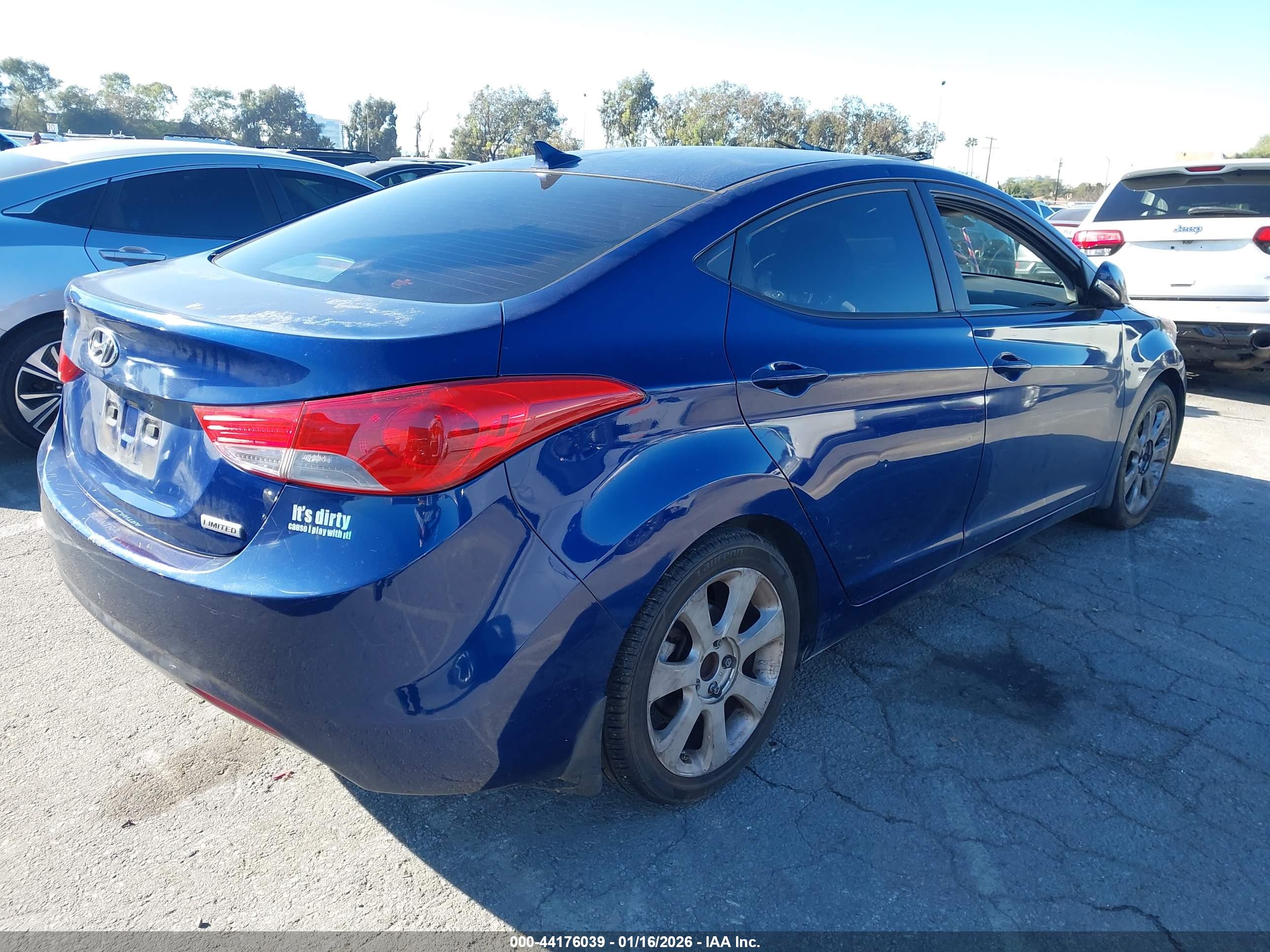 HYUNDAI ELANTRA image 4