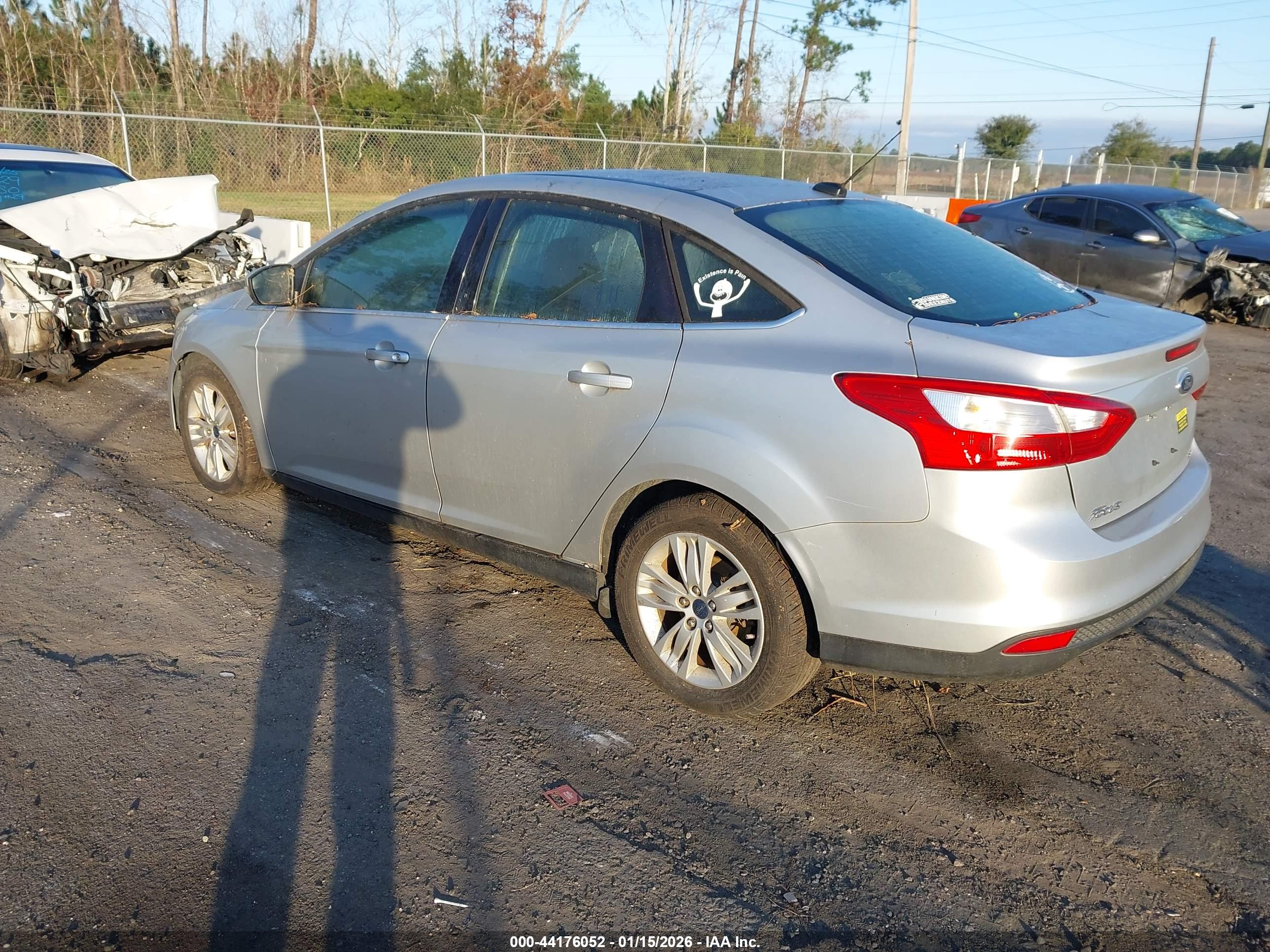 FORD FOCUS image 3