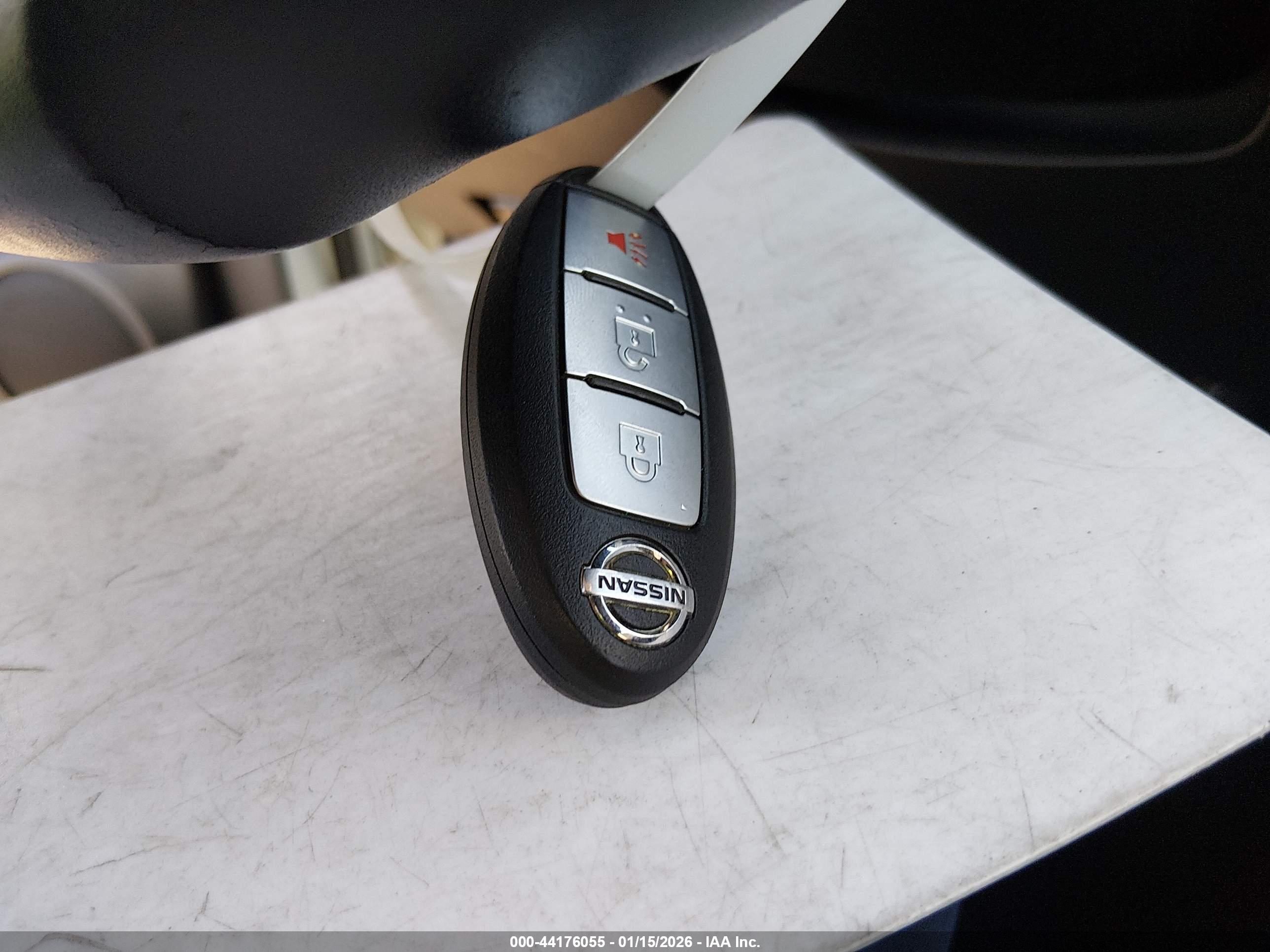 NISSAN ROGUE image 11