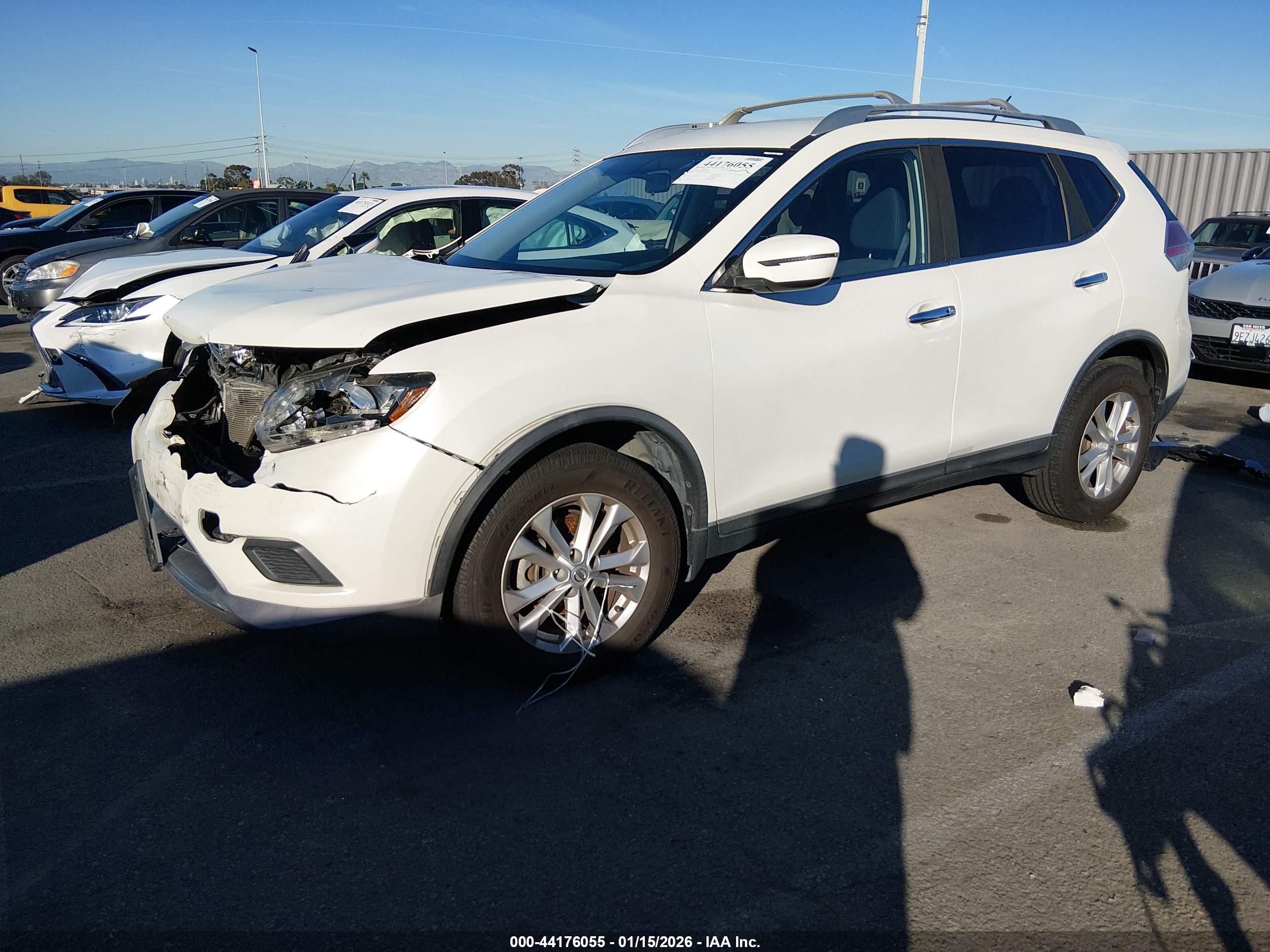 NISSAN ROGUE image 2