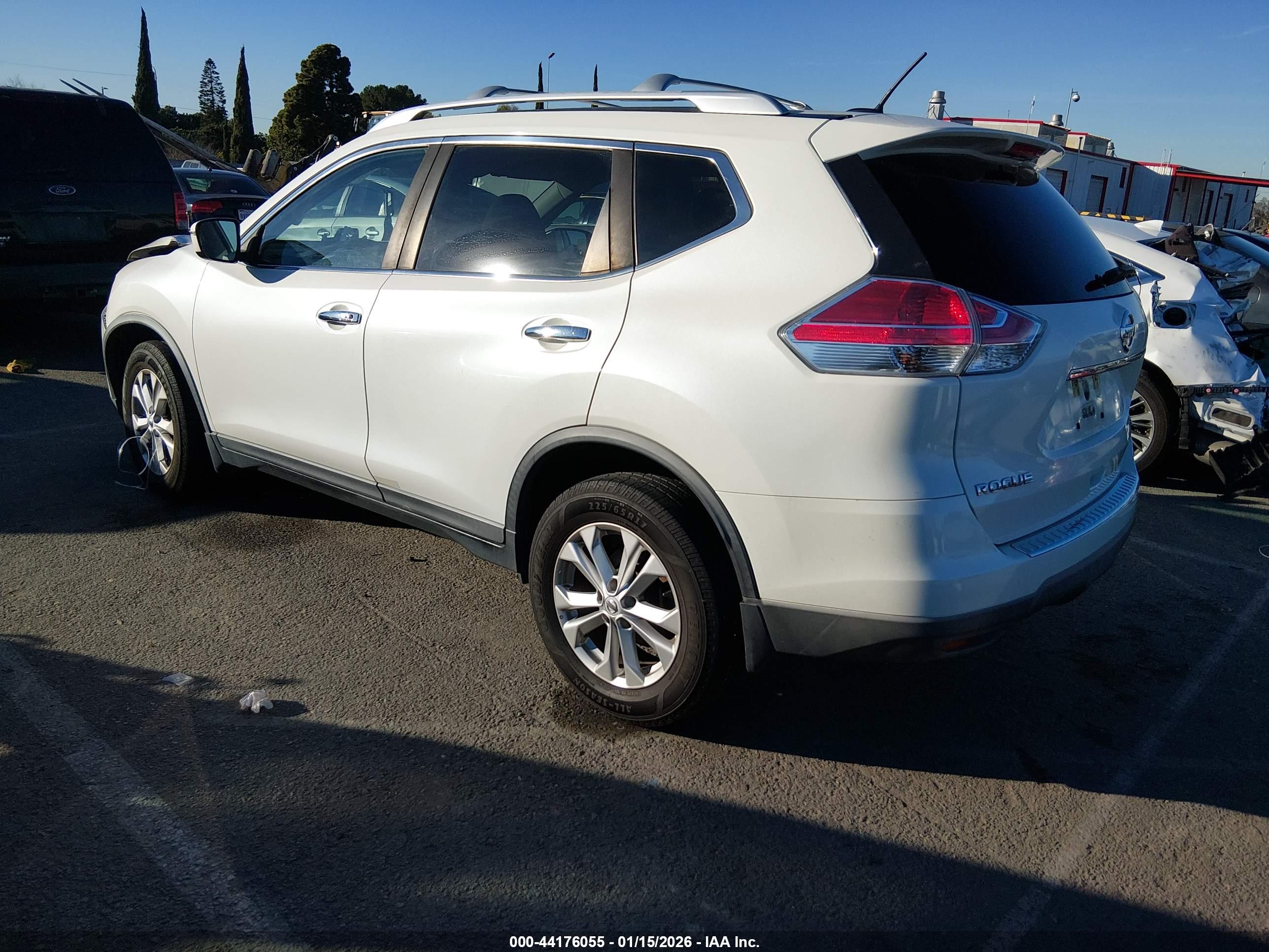 NISSAN ROGUE image 3
