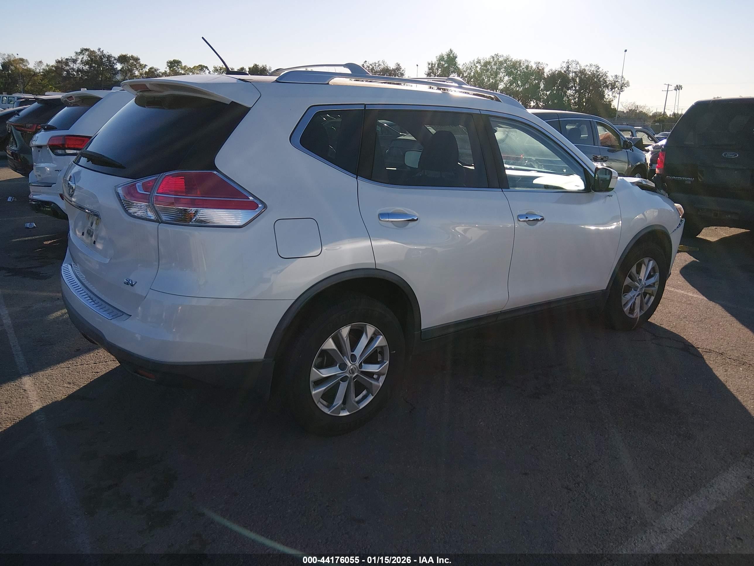 NISSAN ROGUE image 4