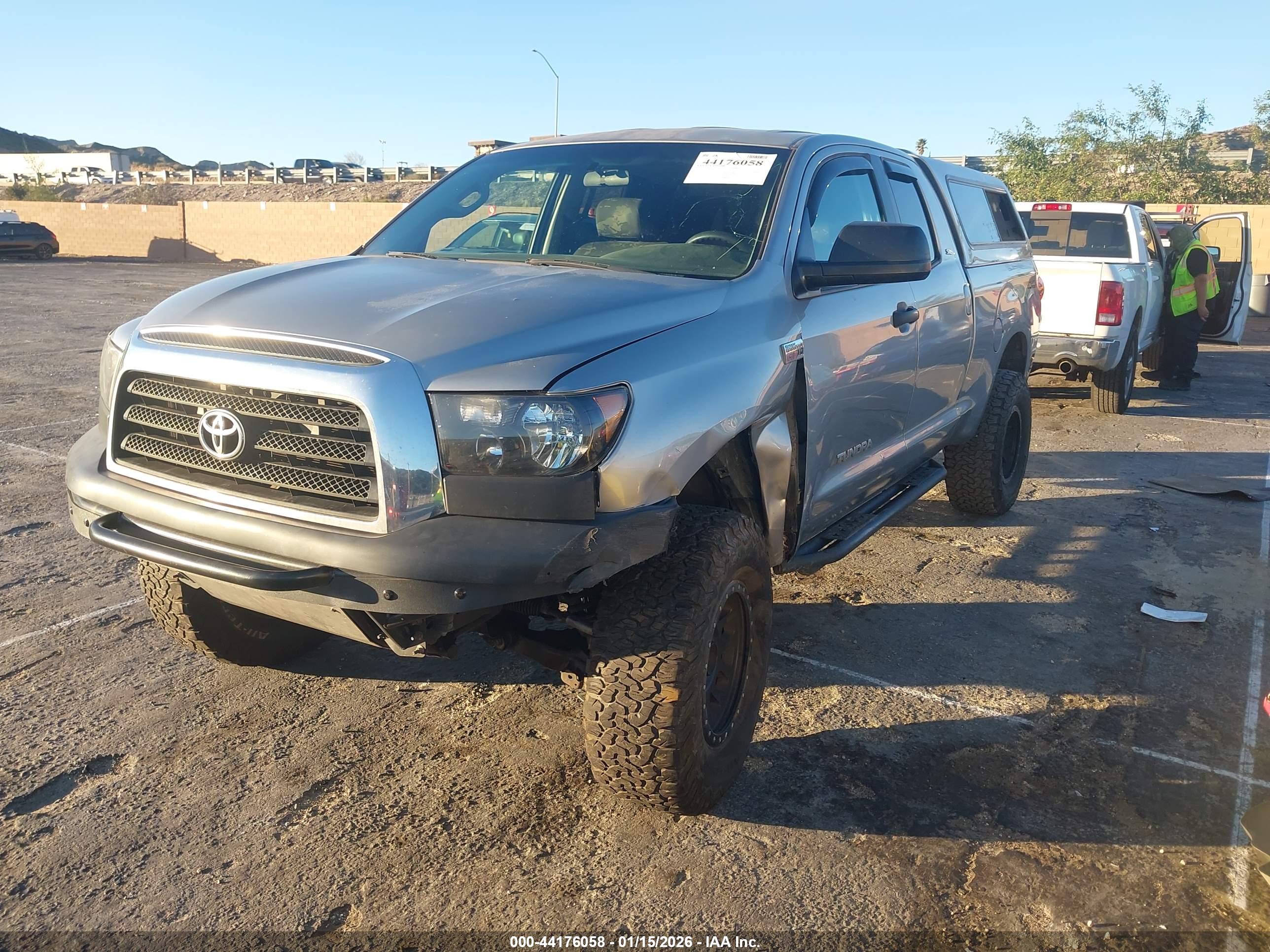 TOYOTA TUNDRA image 2