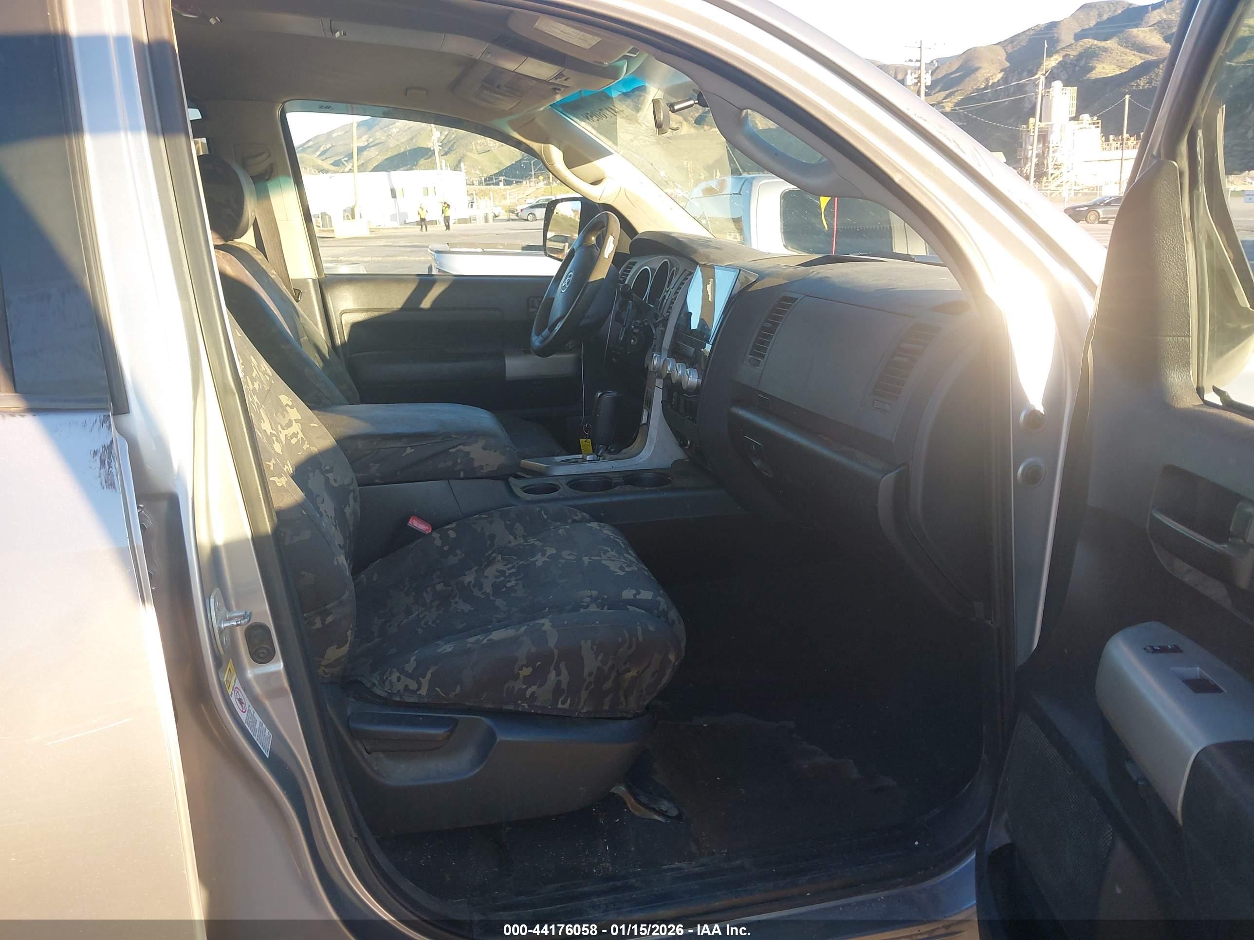 TOYOTA TUNDRA image 5