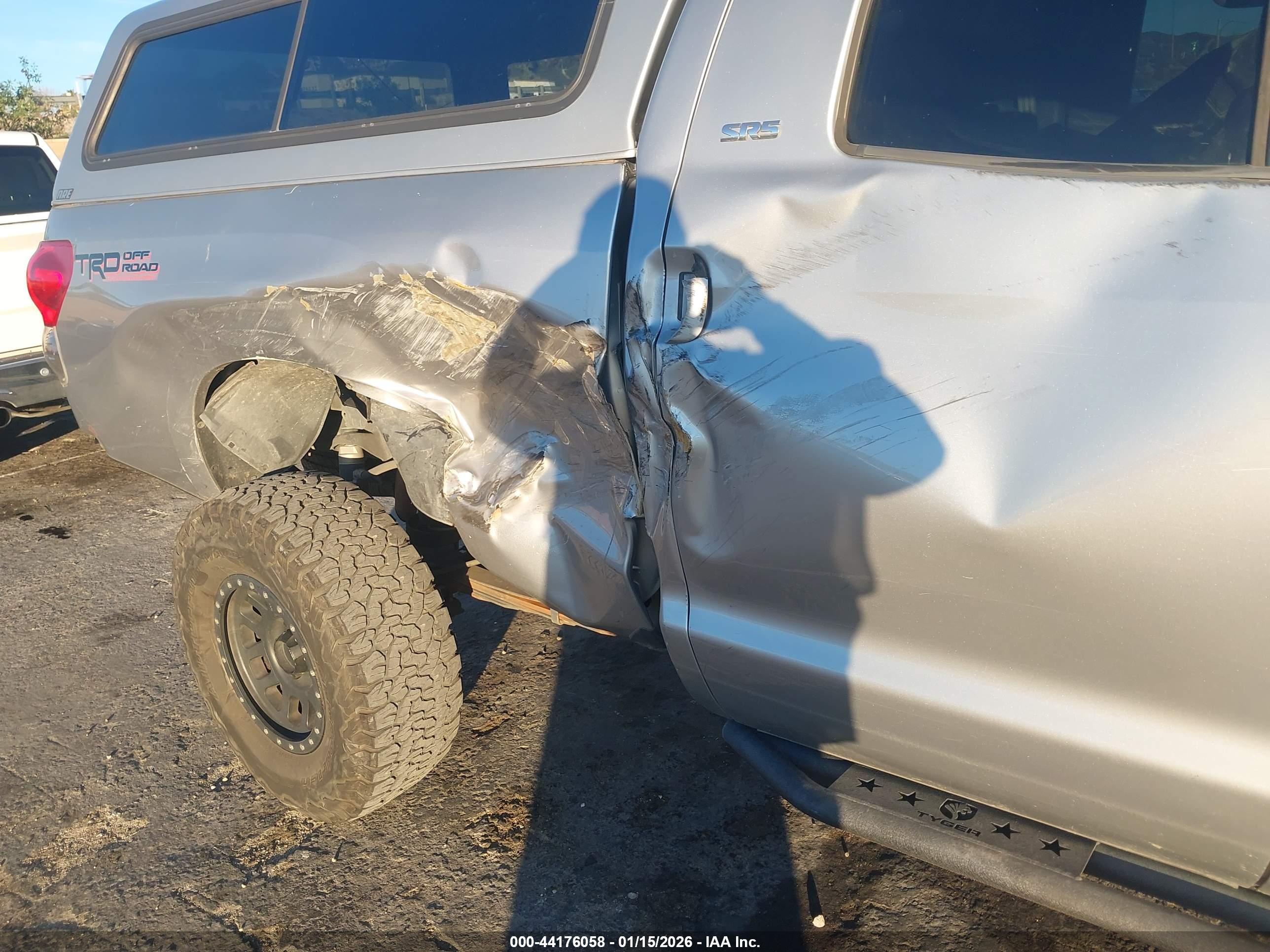 TOYOTA TUNDRA image 6