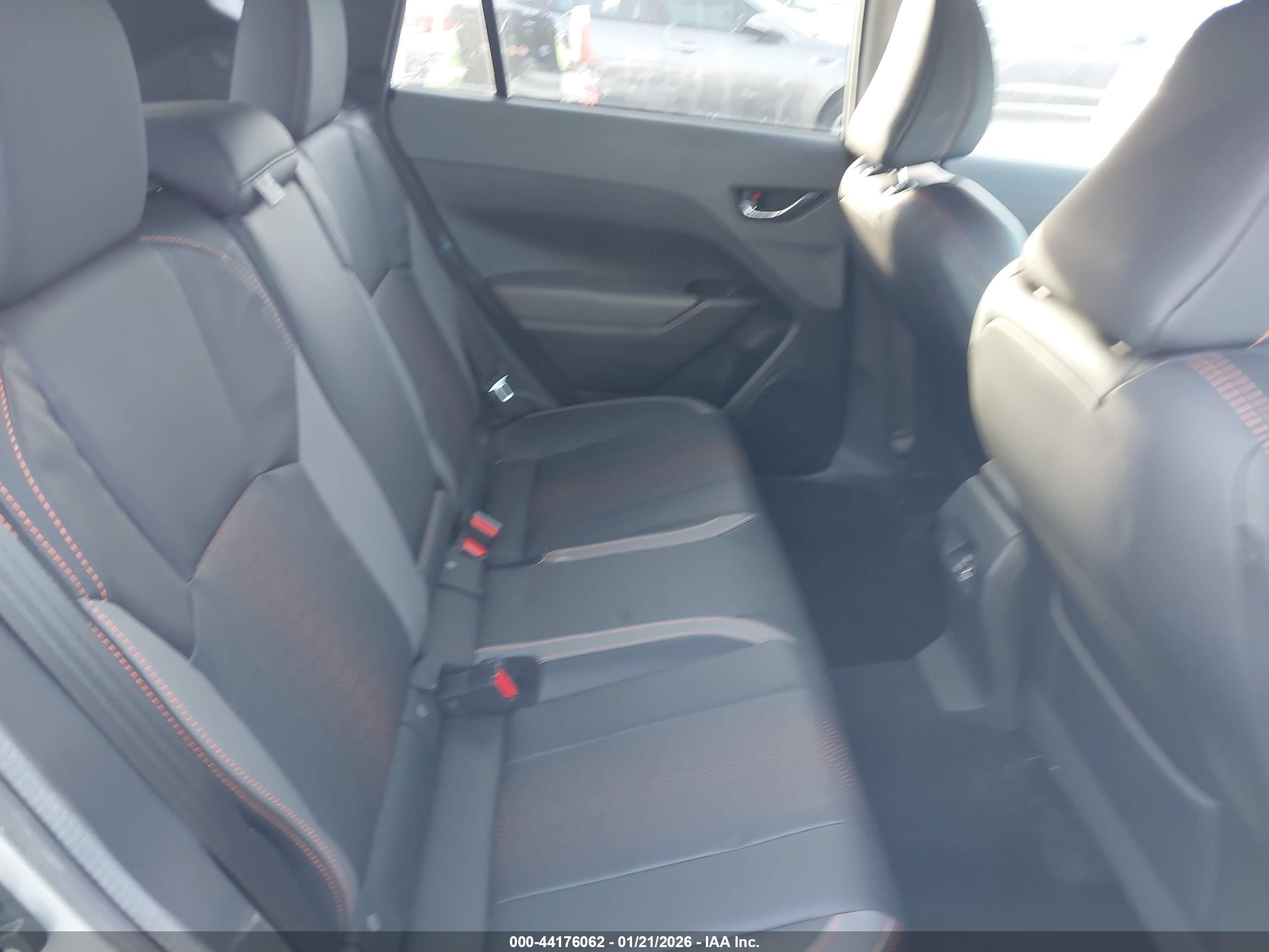 SUBARU CROSSTREK image 8