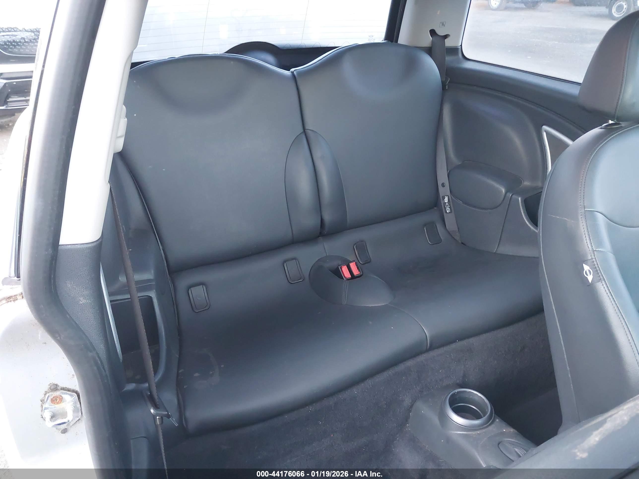 MINI COOPER image 8