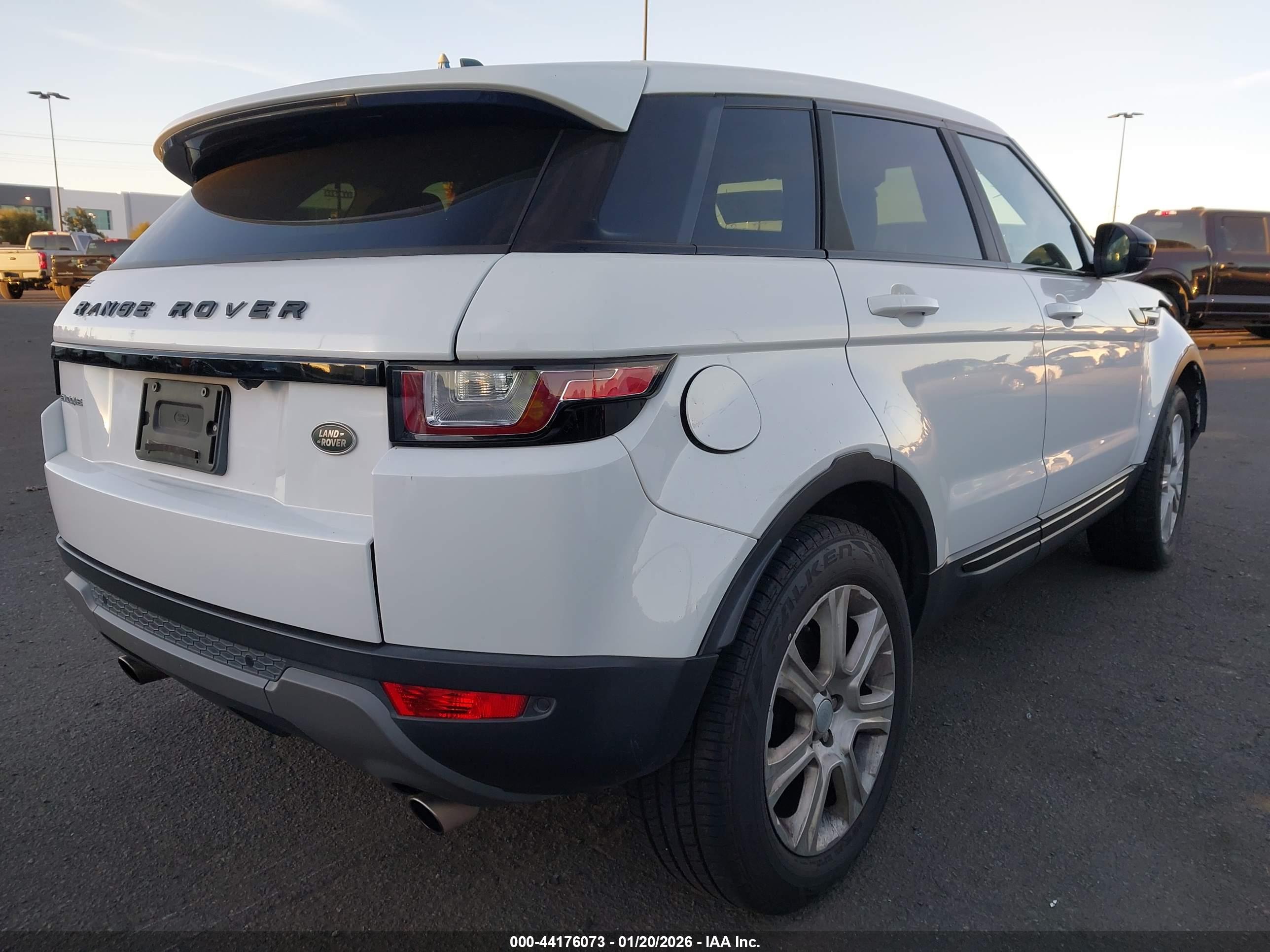 LAND ROVER image 4