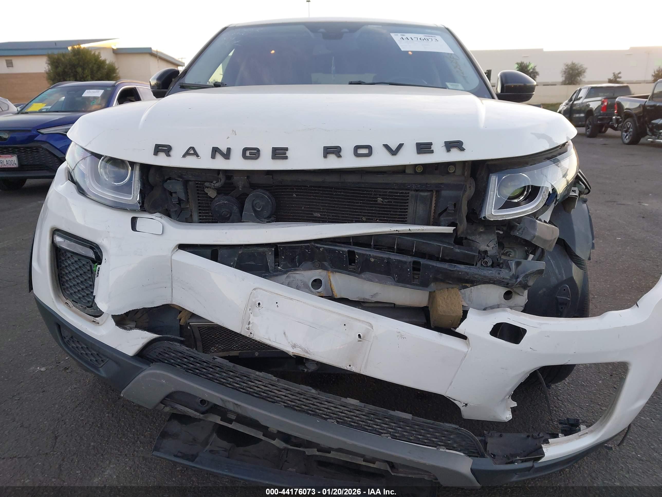 LAND ROVER image 6