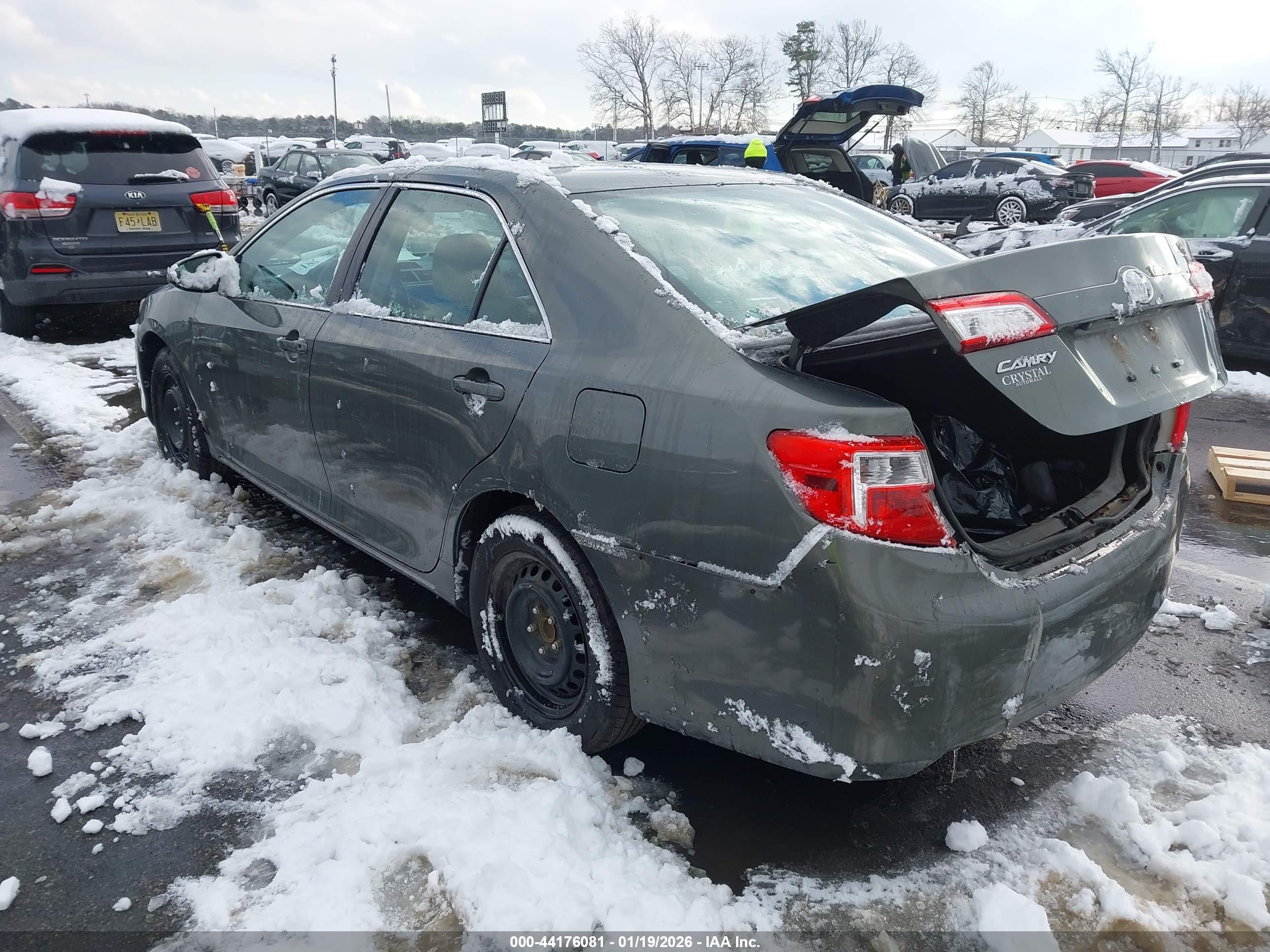 TOYOTA CAMRY image 3