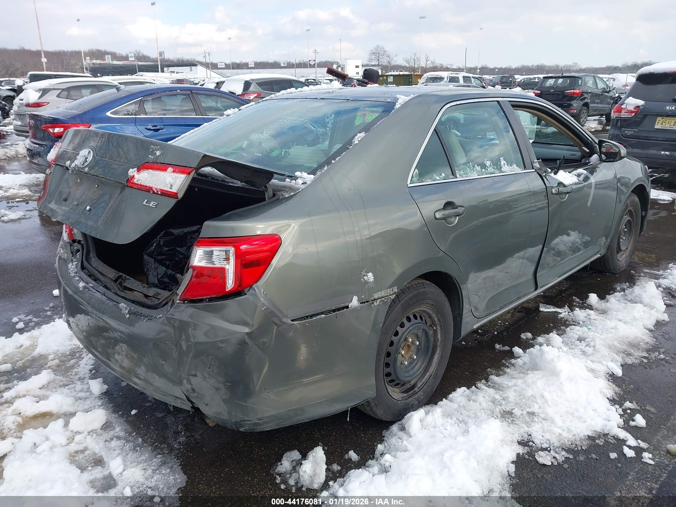 TOYOTA CAMRY image 4