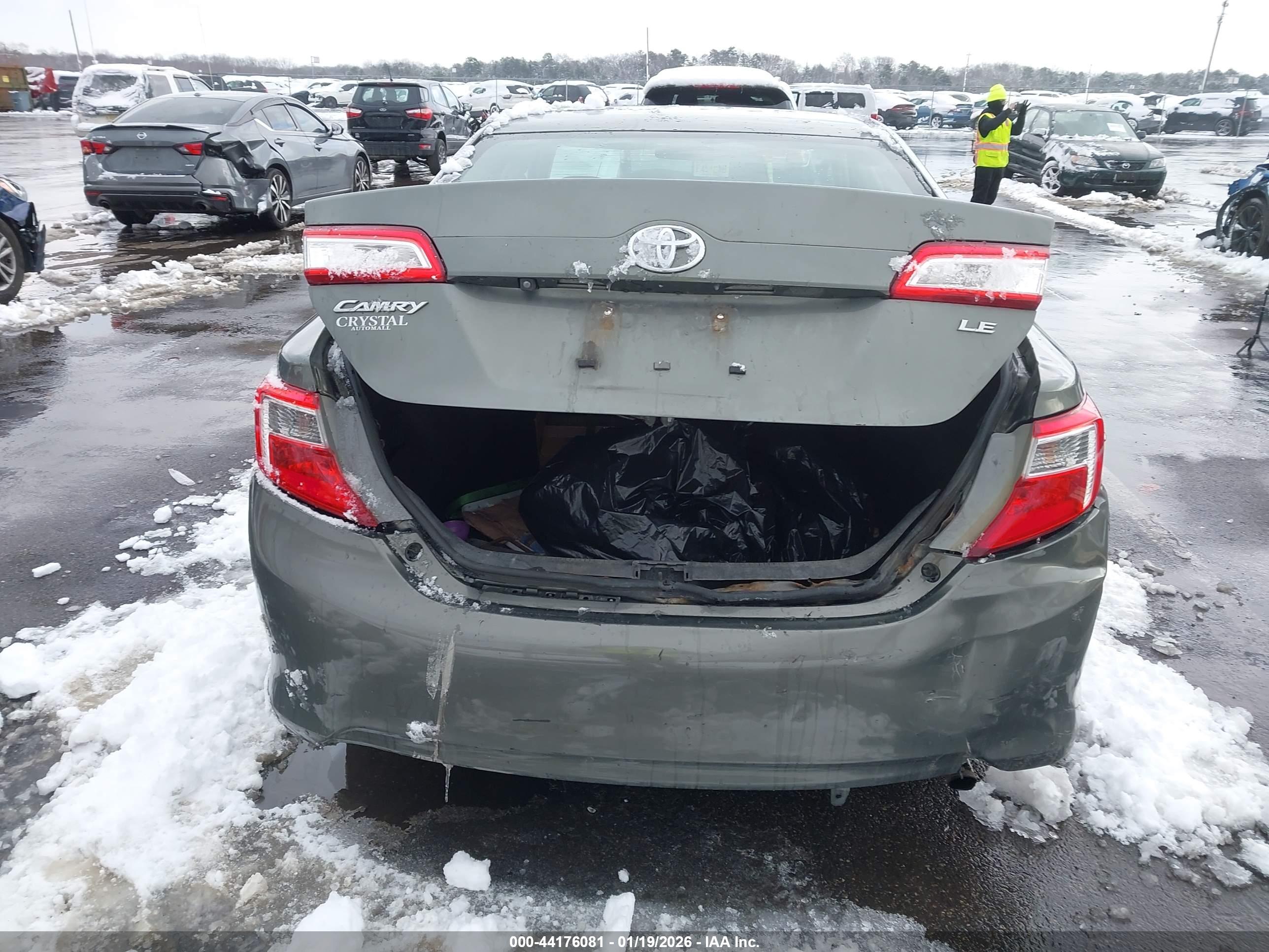 TOYOTA CAMRY image 6