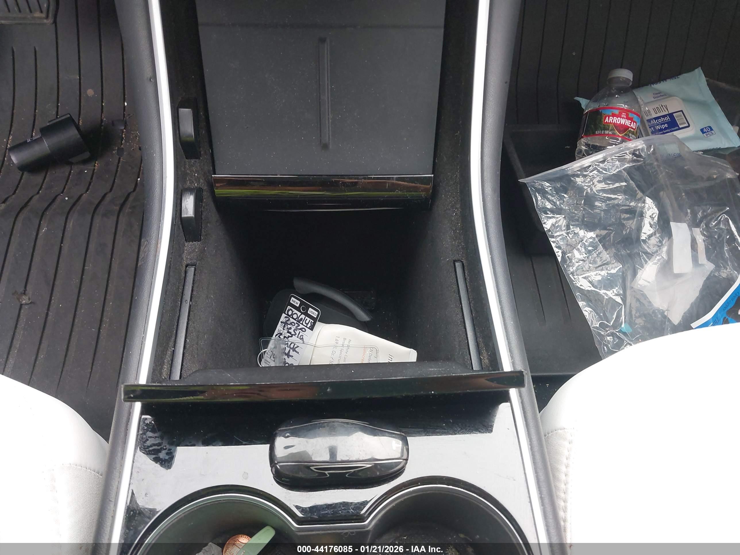 TESLA MODEL image 11