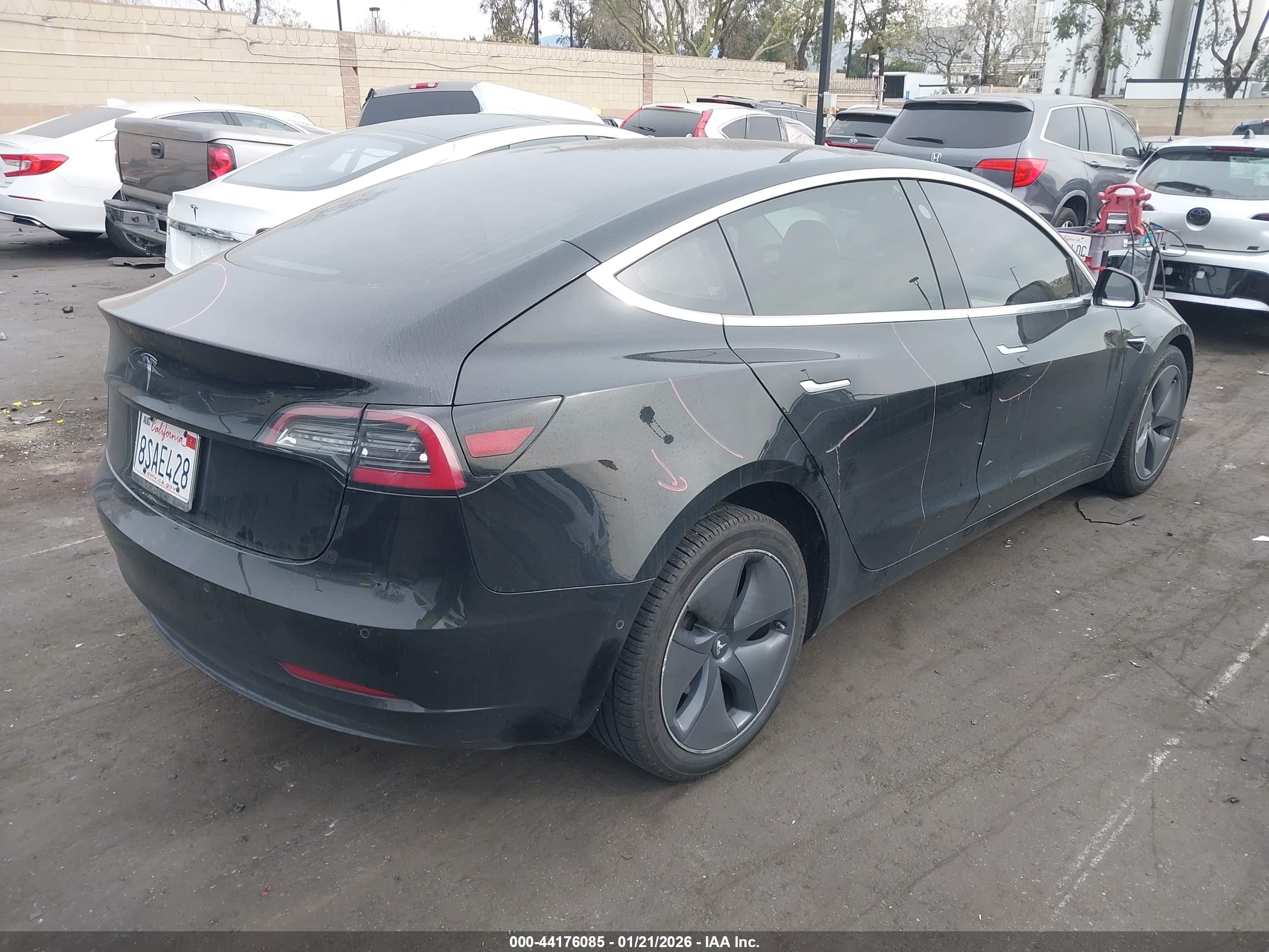 TESLA MODEL image 4