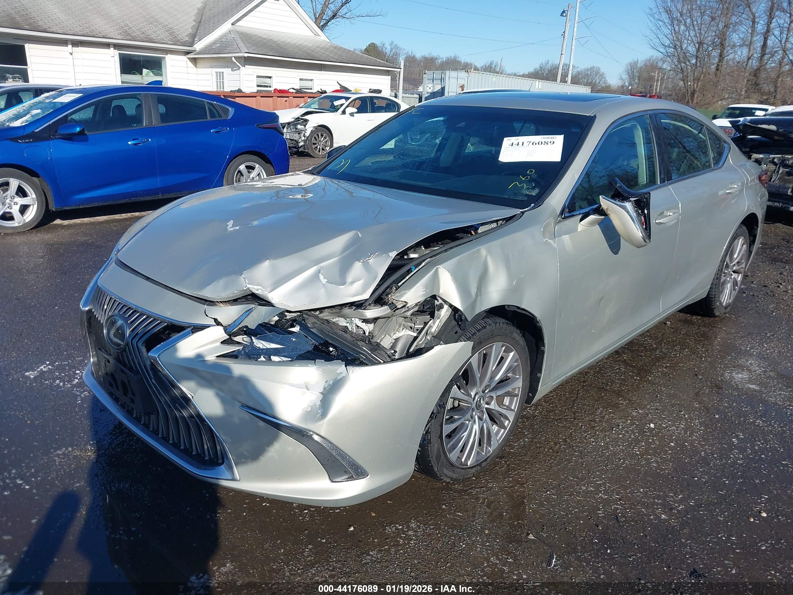 LEXUS ES image 6