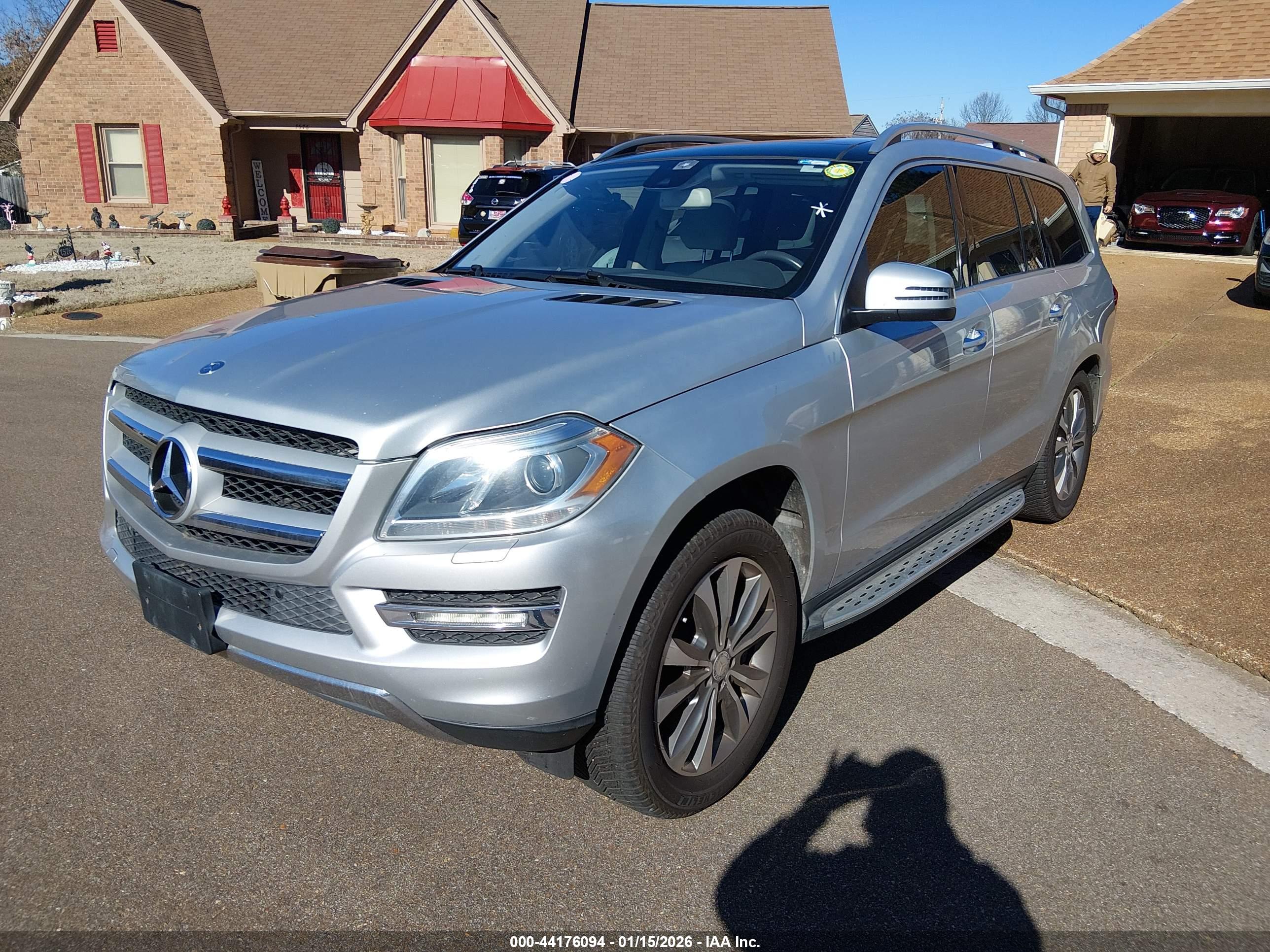 MERCEDES-BENZ GL image 2