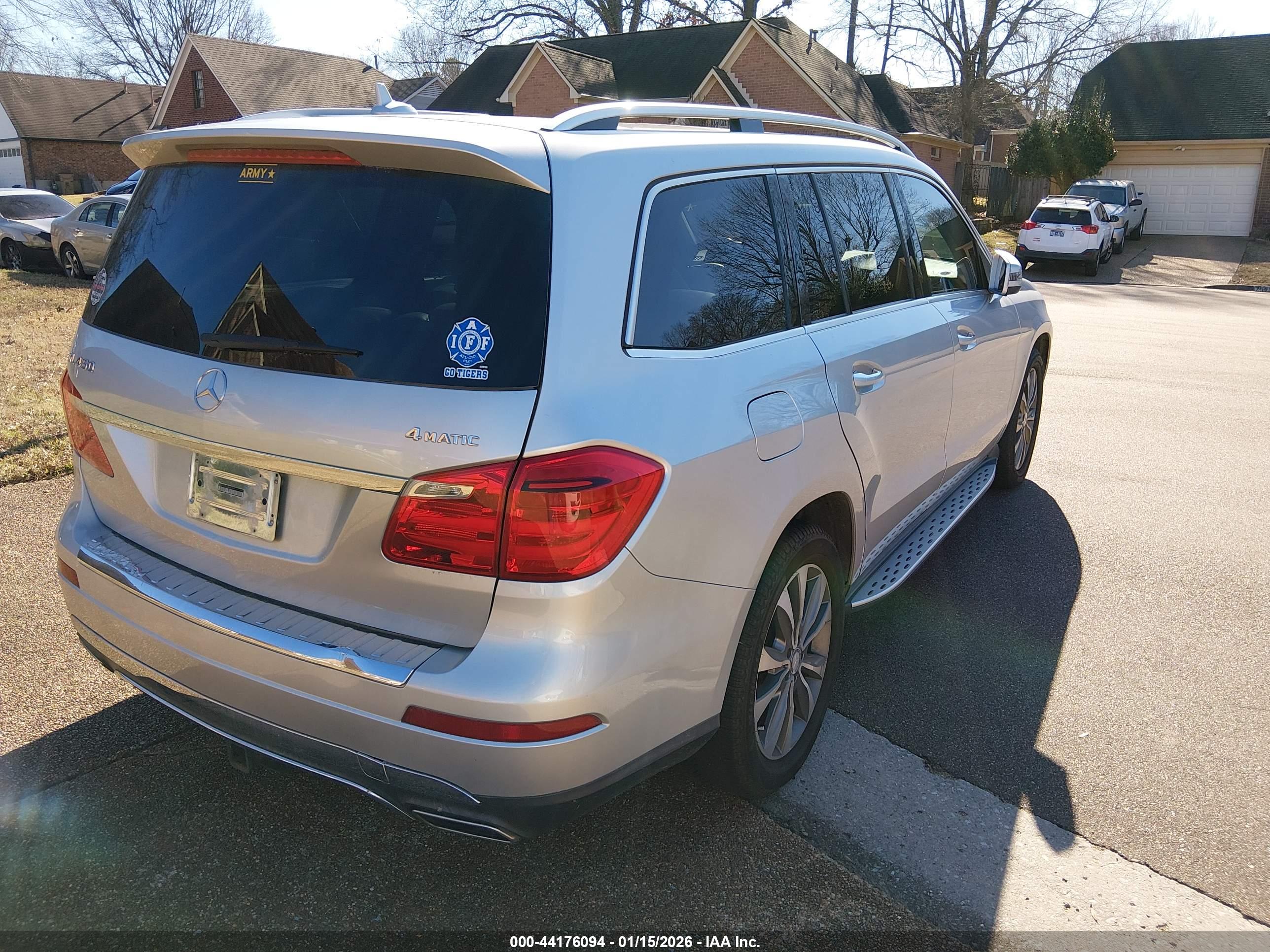 MERCEDES-BENZ GL image 4