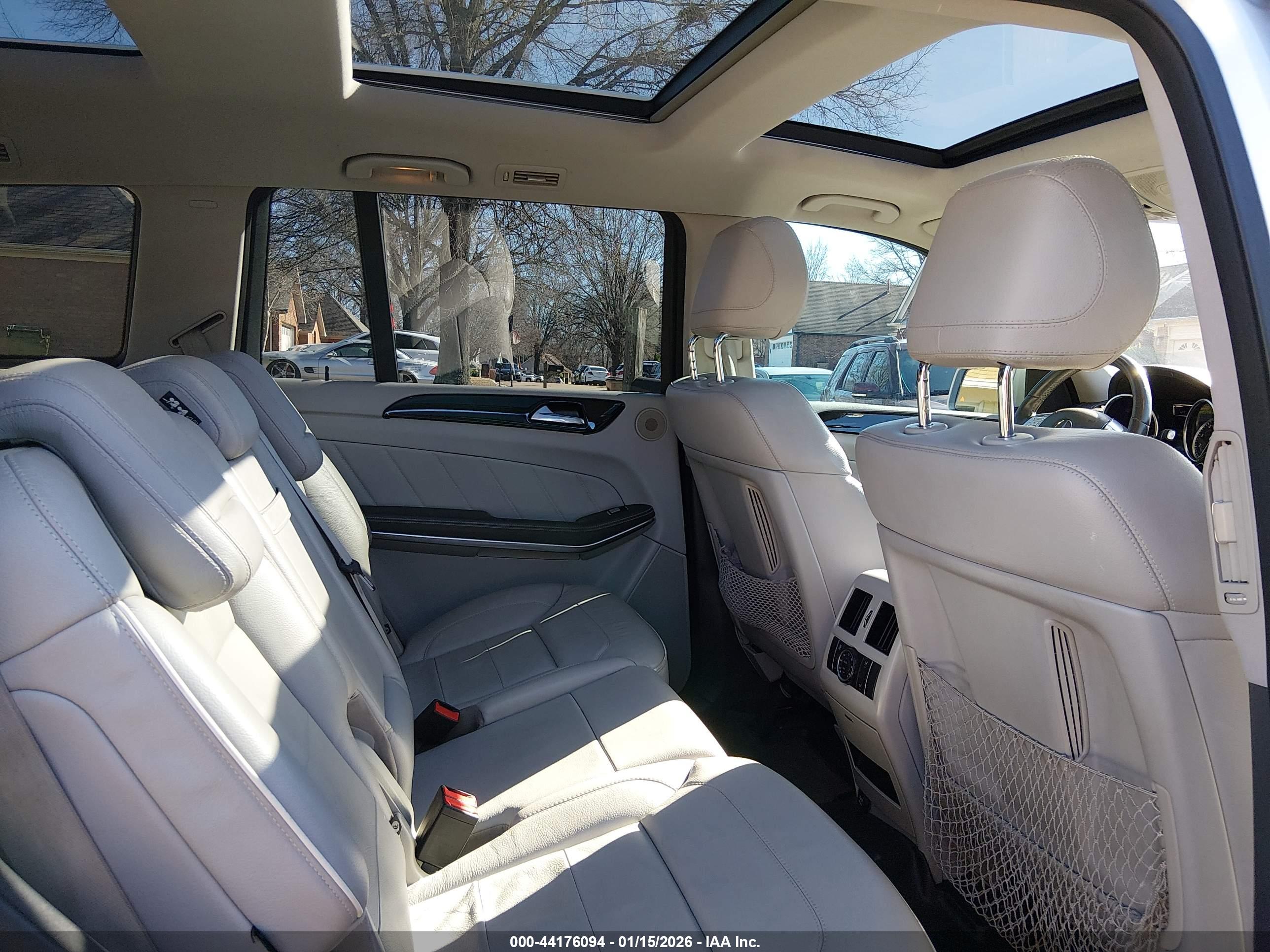 MERCEDES-BENZ GL image 8