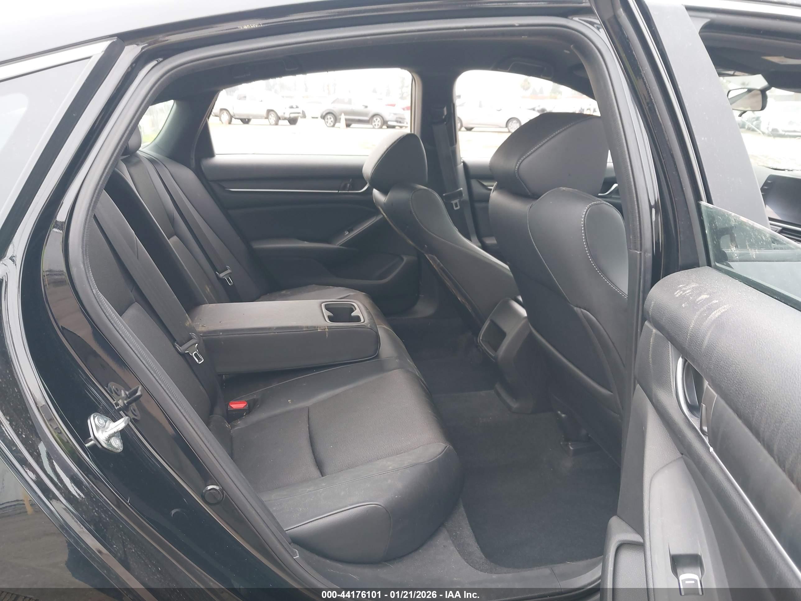 HONDA ACCORD image 8