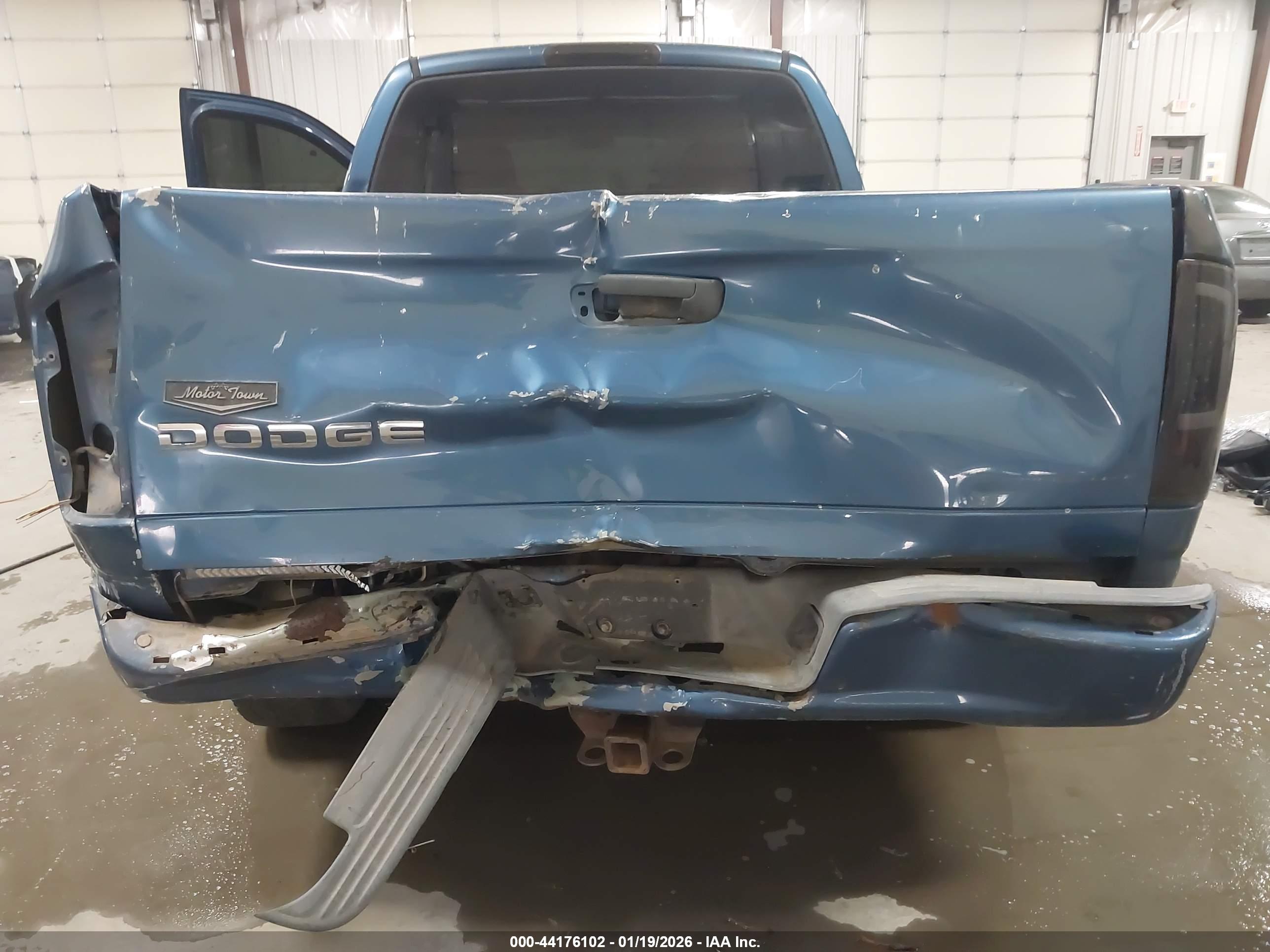 DODGE RAM image 6